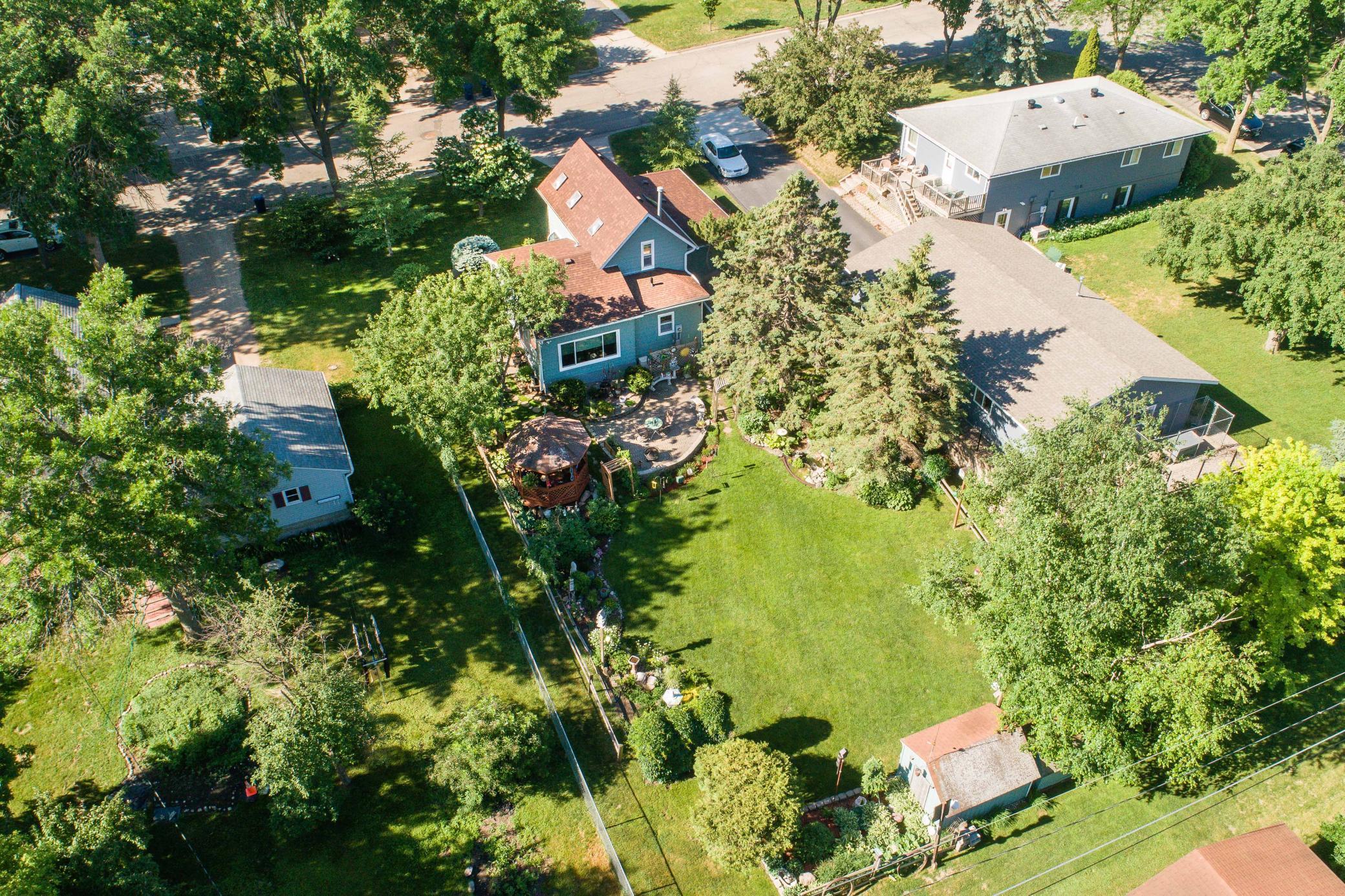 526 W Douglas Avenue