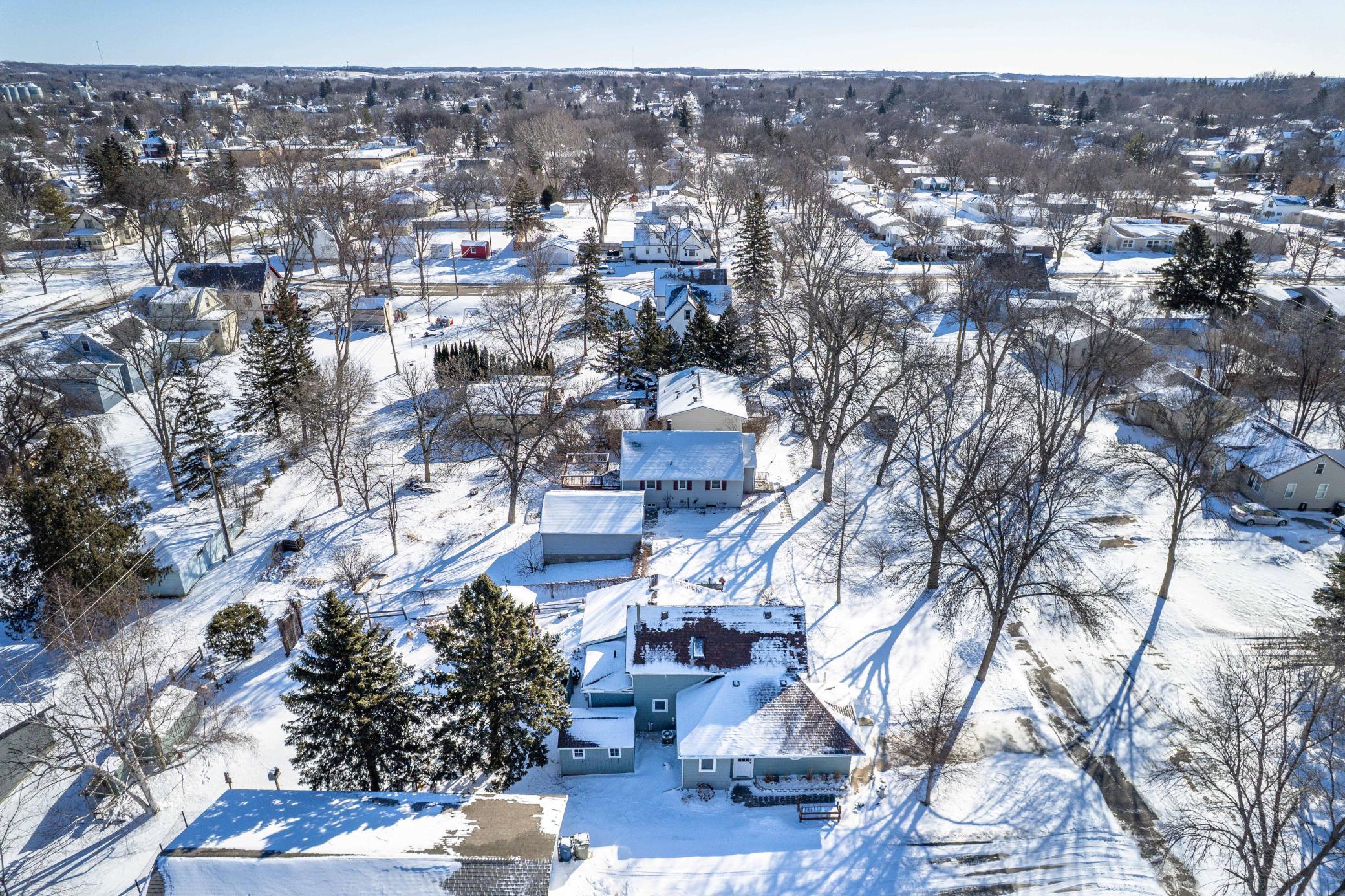 526 W Douglas Avenue