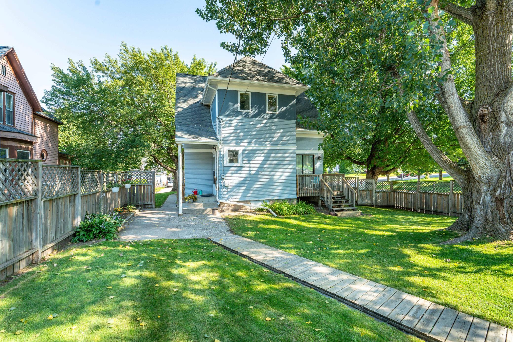 228 E Vernon Avenue