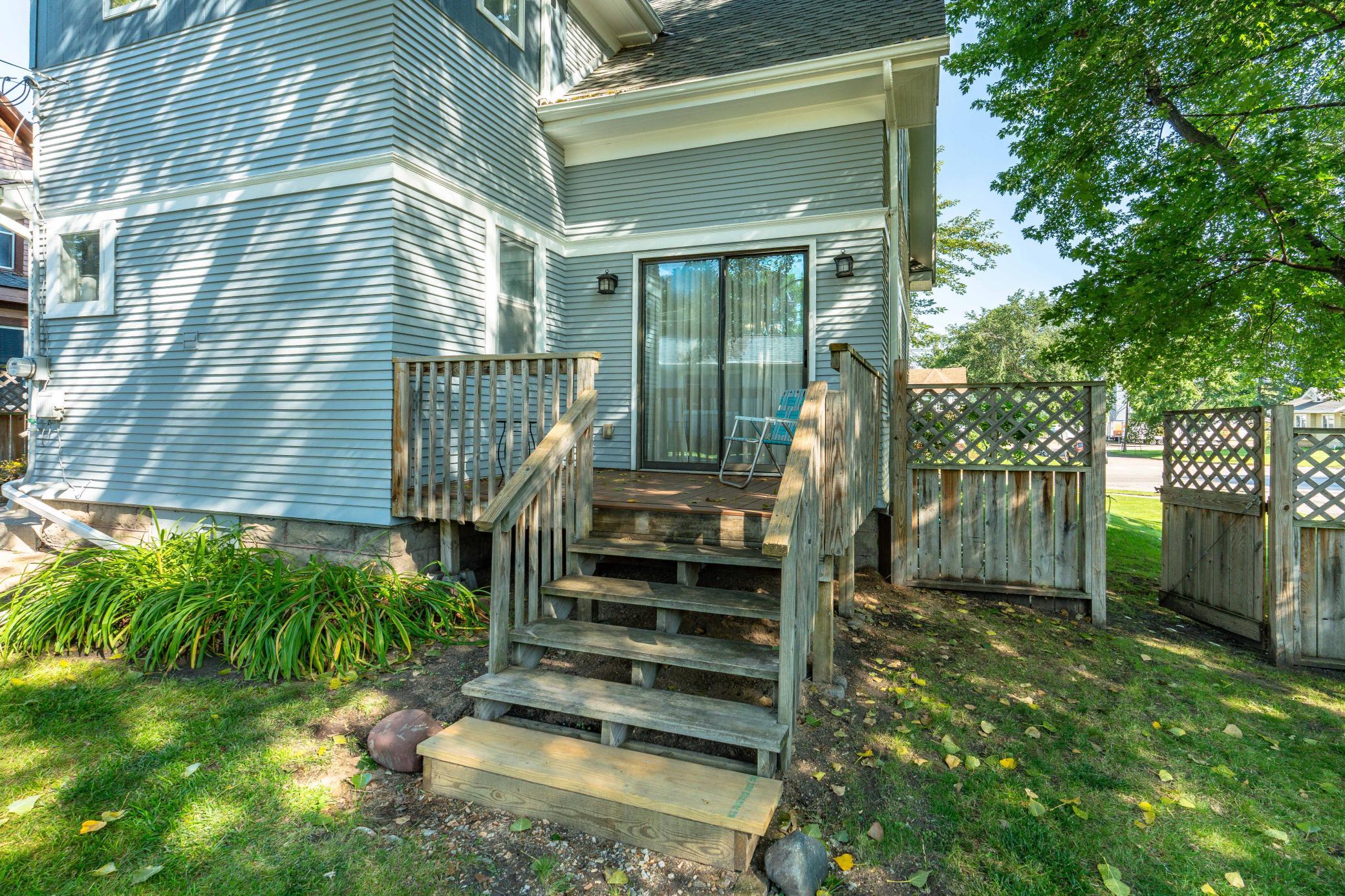 228 E Vernon Avenue