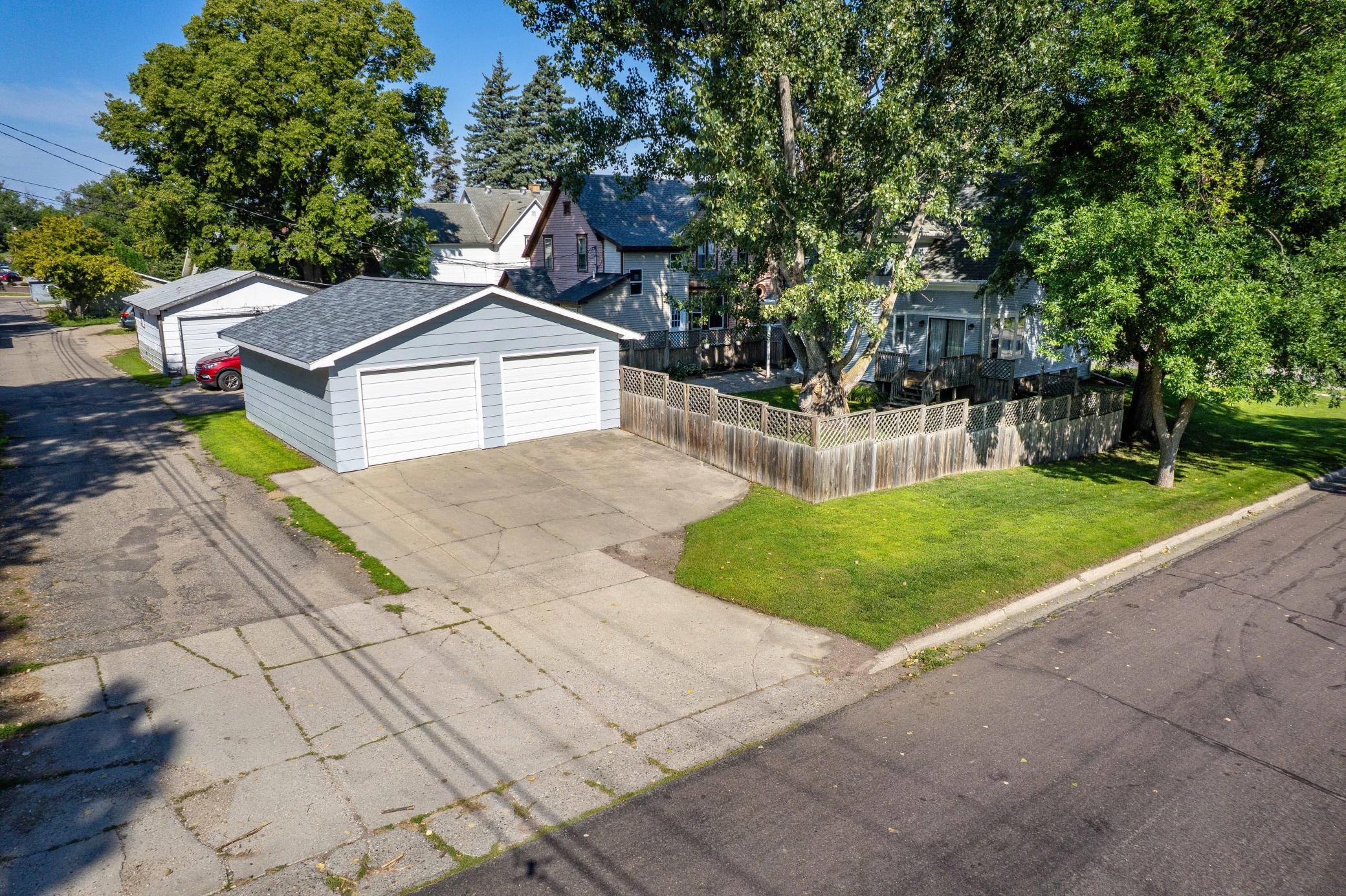 228 E Vernon Avenue
