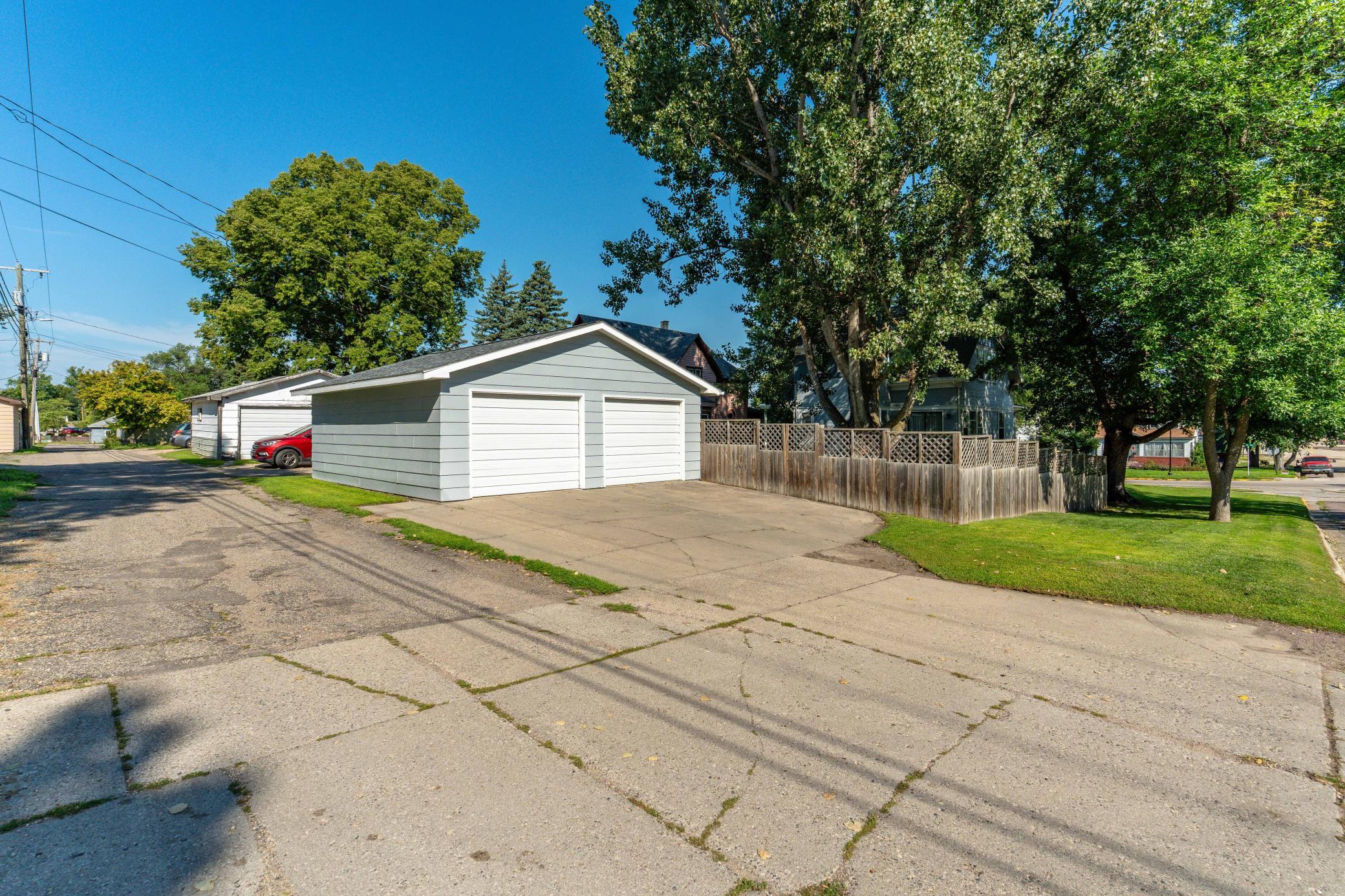 228 E Vernon Avenue