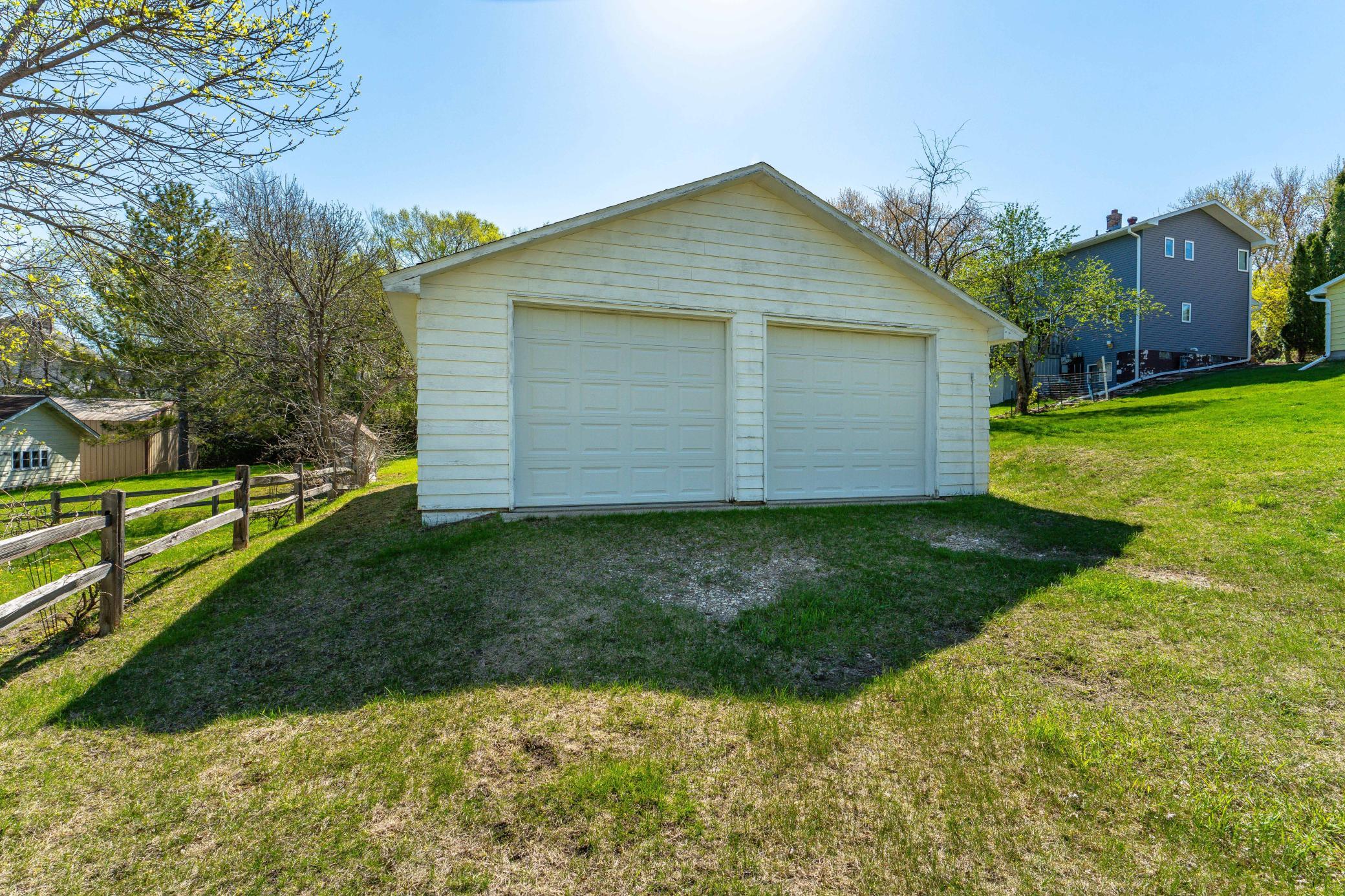 326 W Gustavus Avenue
