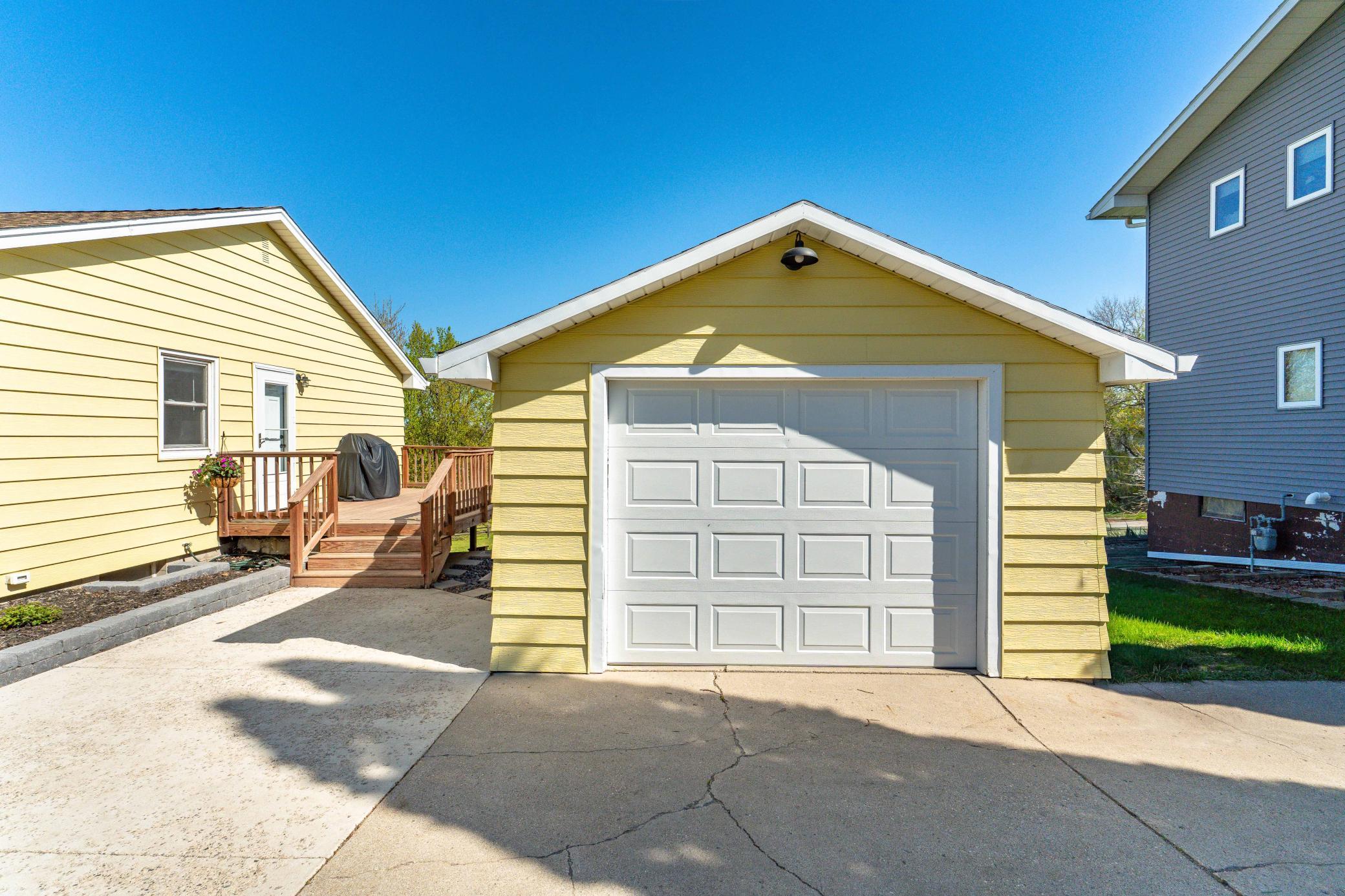 326 W Gustavus Avenue