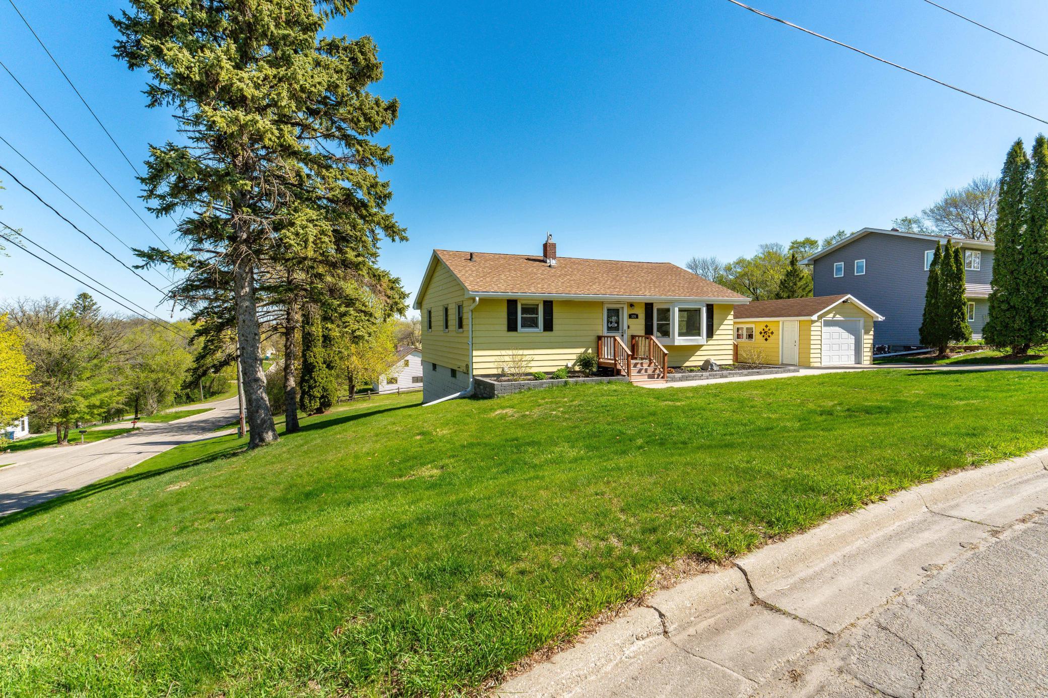 326 W Gustavus Avenue
