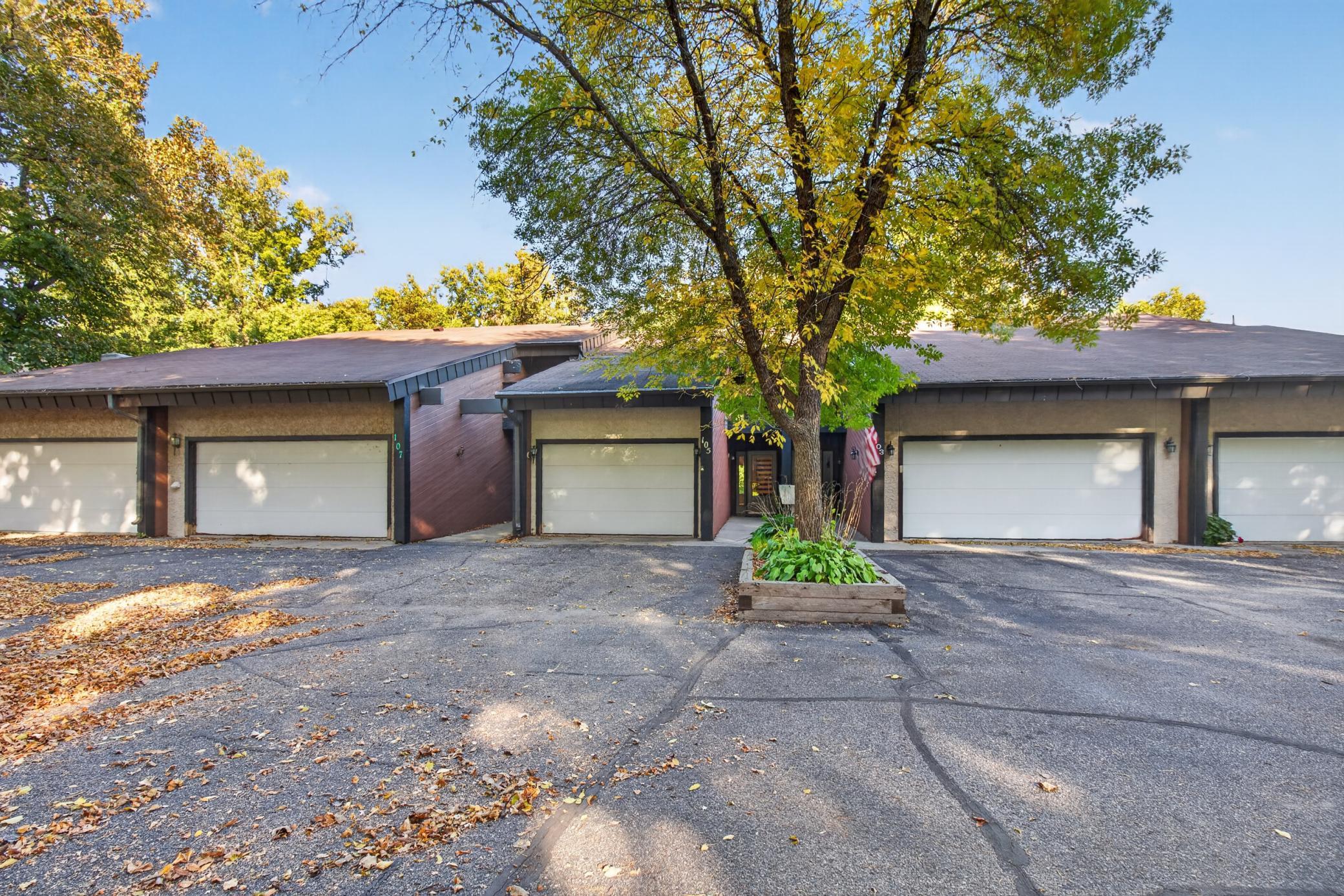 105 Willow Court