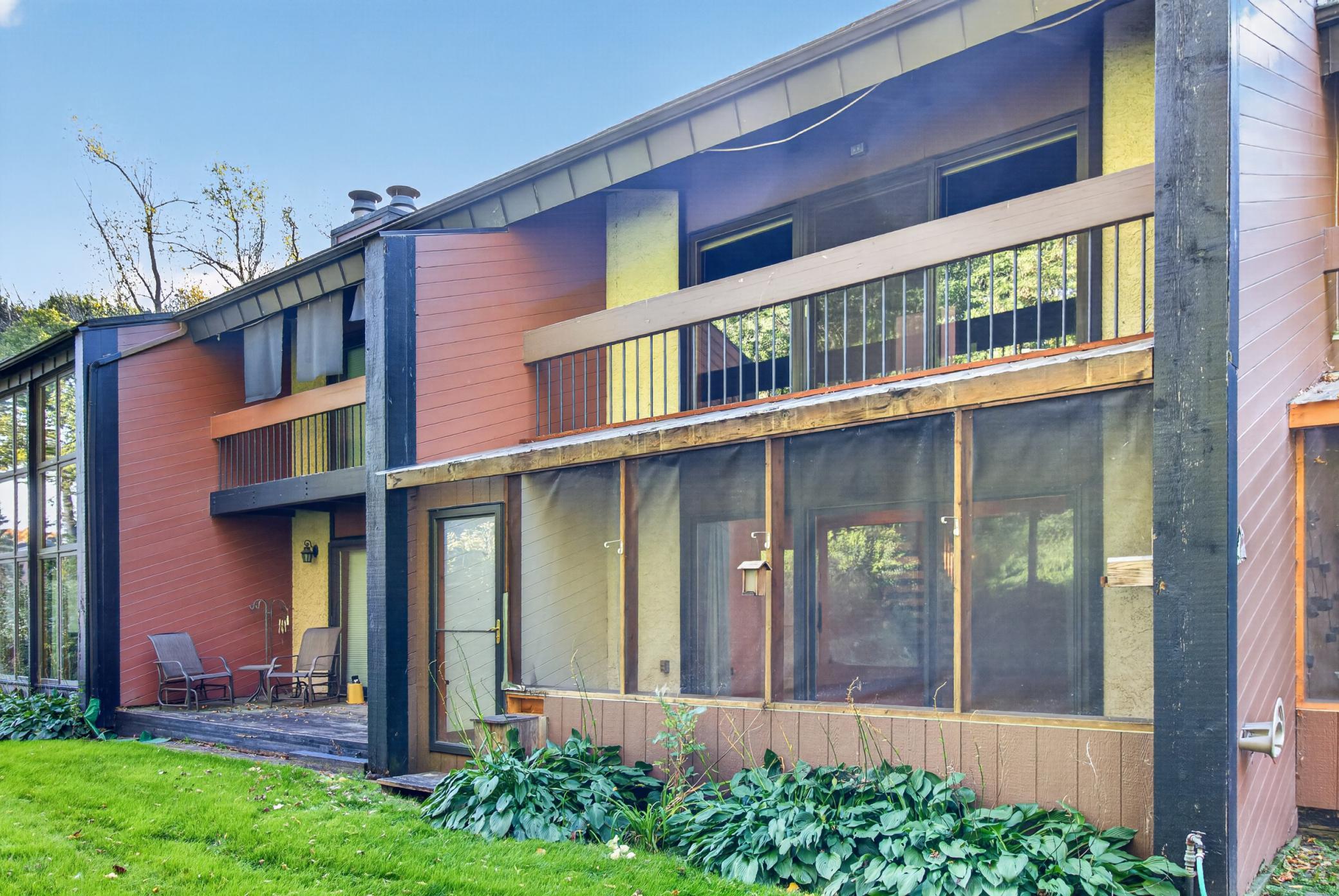 105 Willow Court