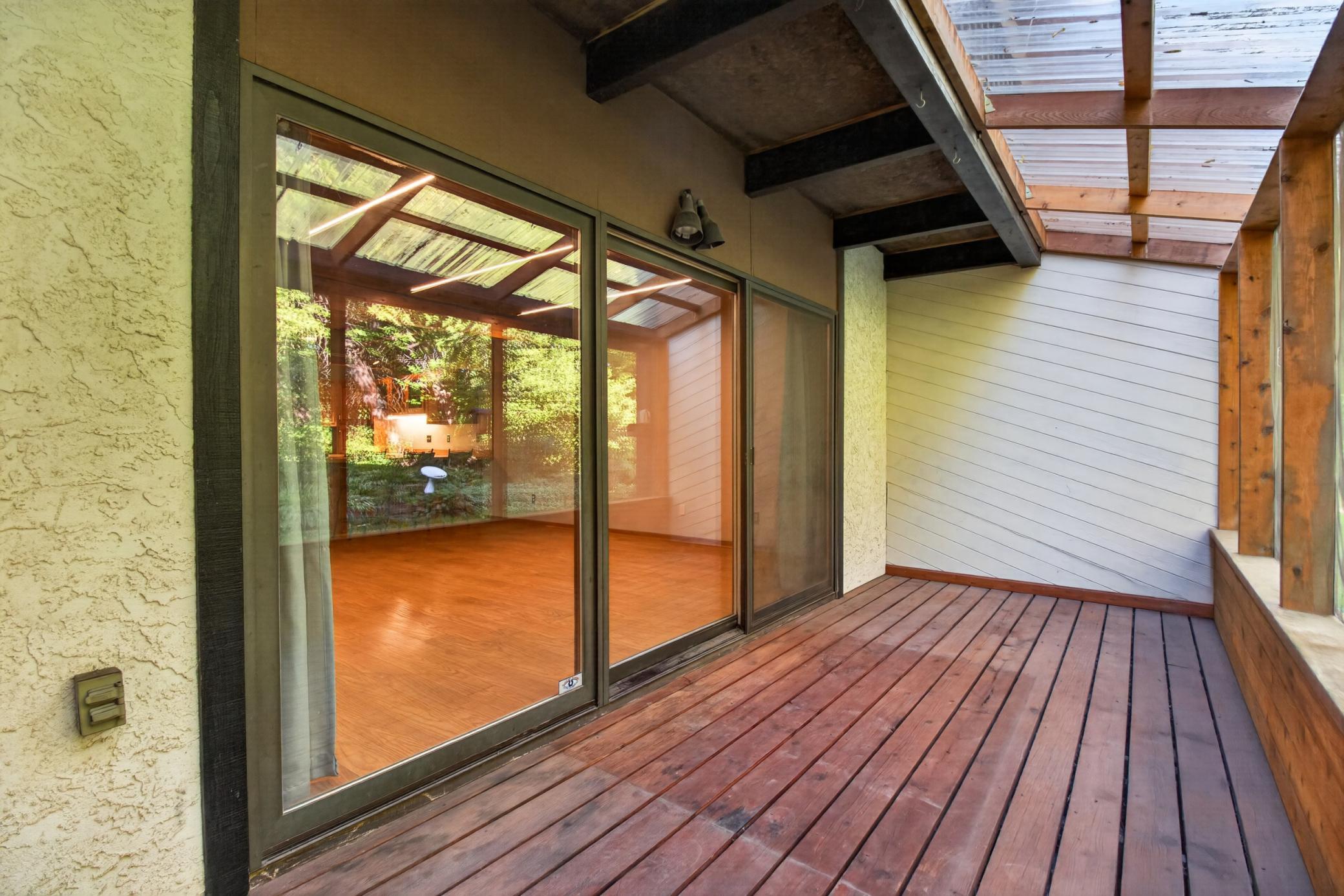 105 Willow Court