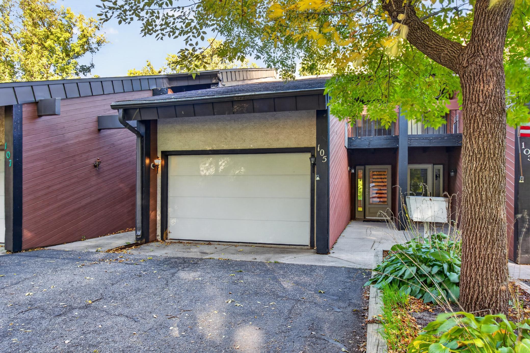 105 Willow Court