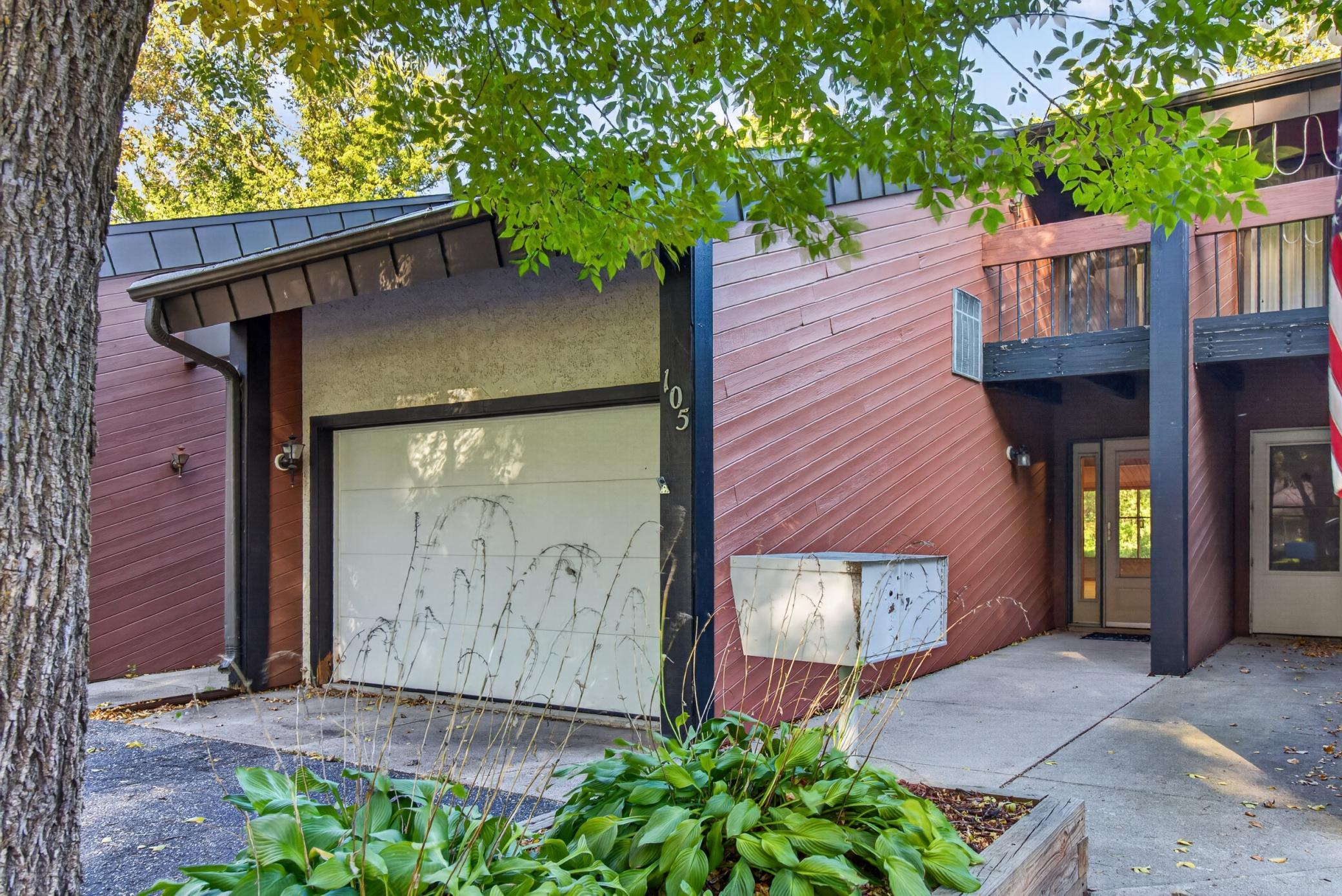 105 Willow Court
