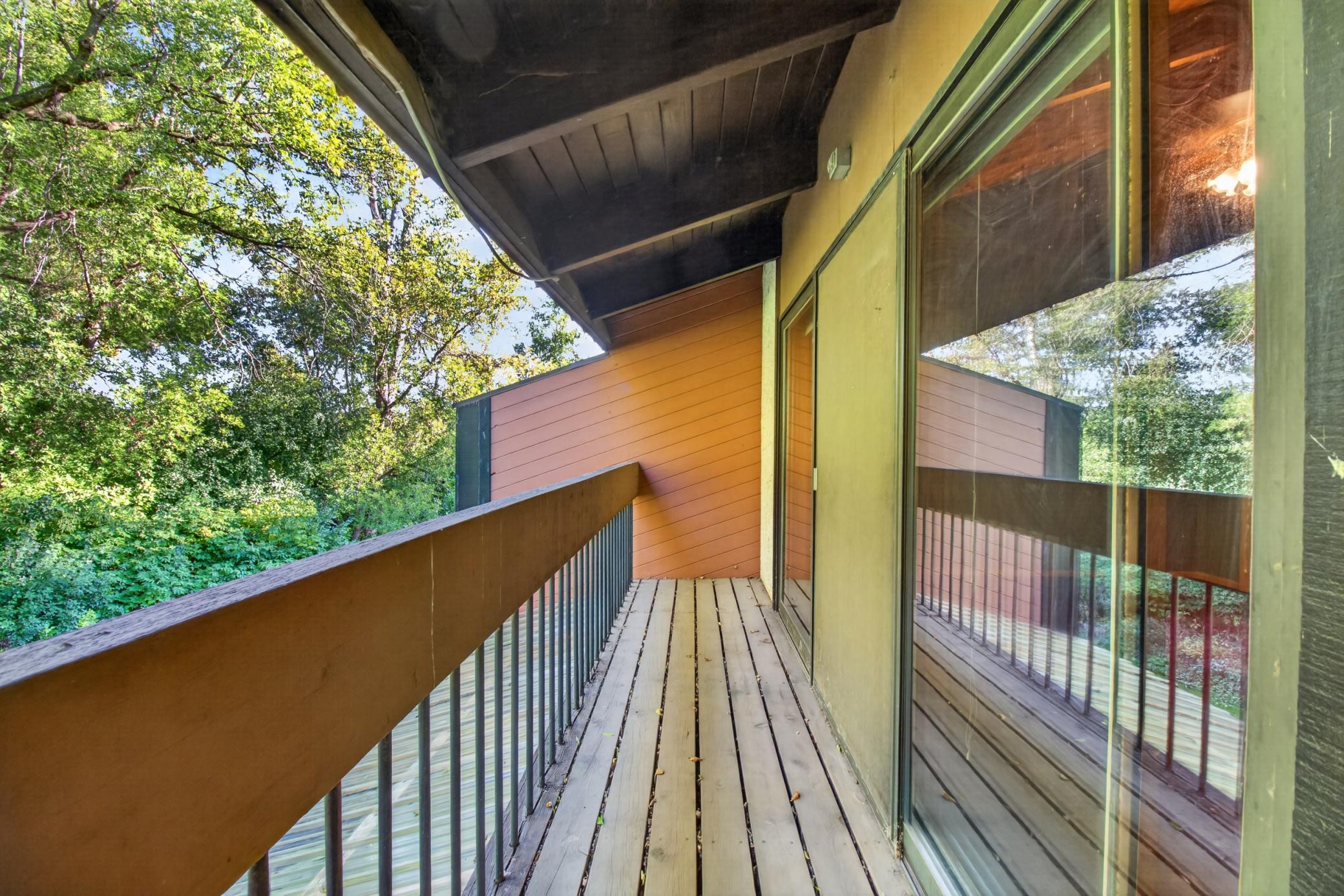 105 Willow Court