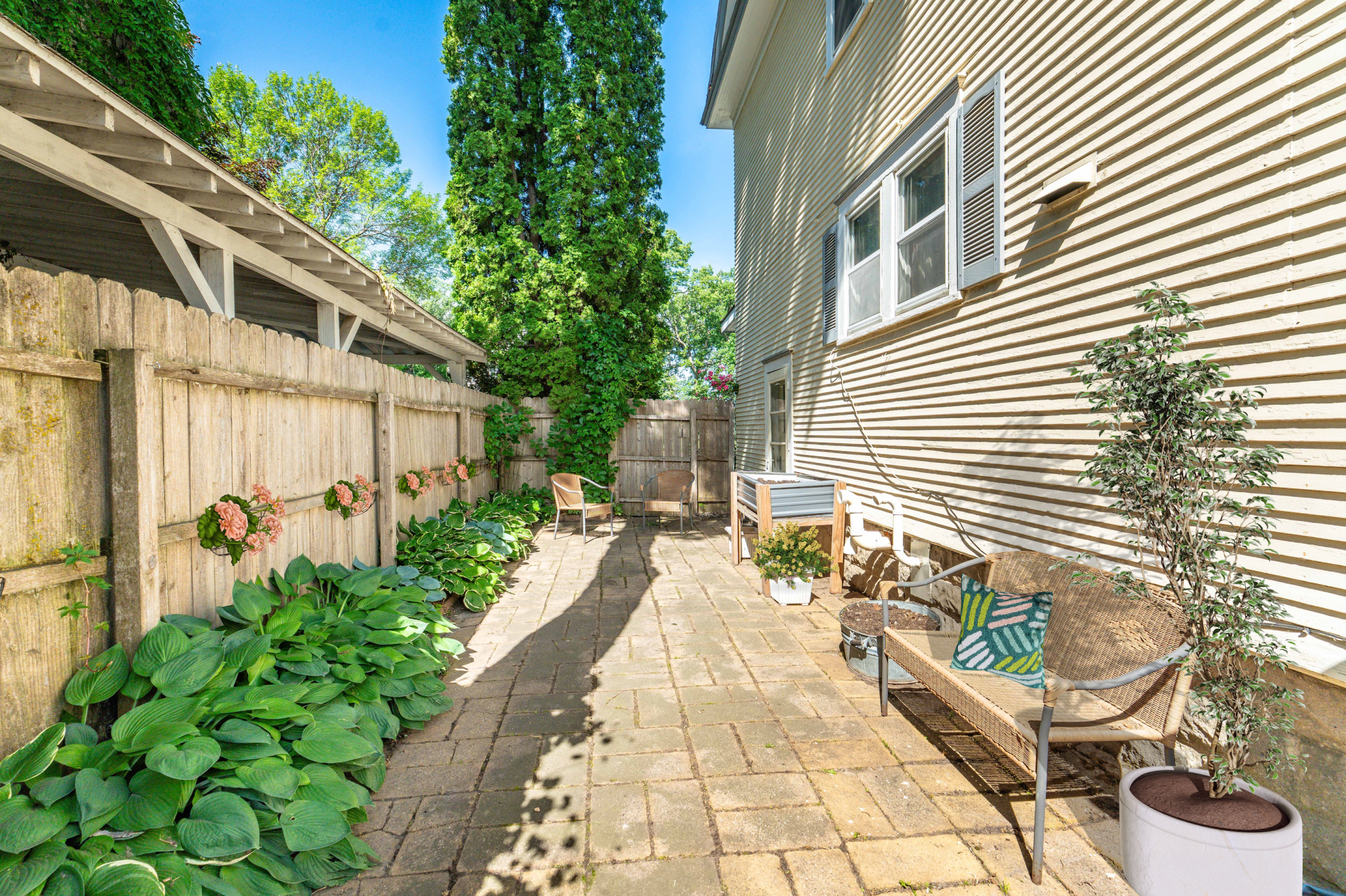 348 N Whitford Street