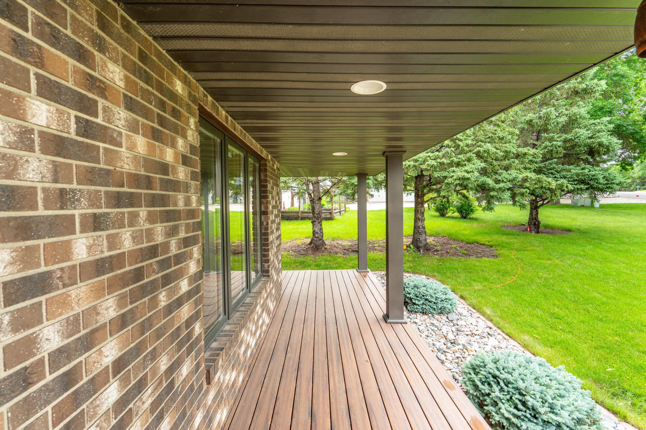 1098 Westside Drive
