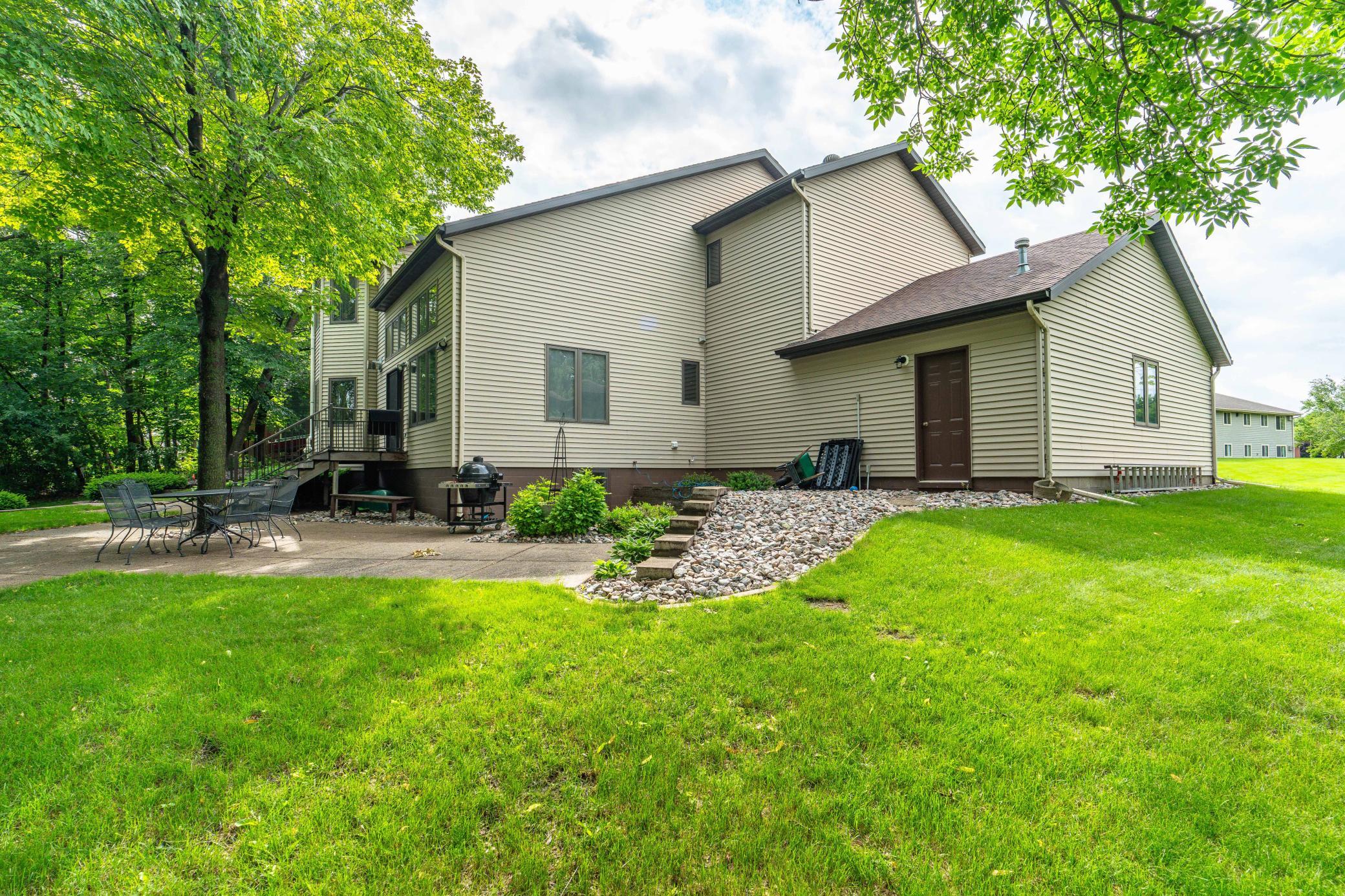 1098 Westside Drive