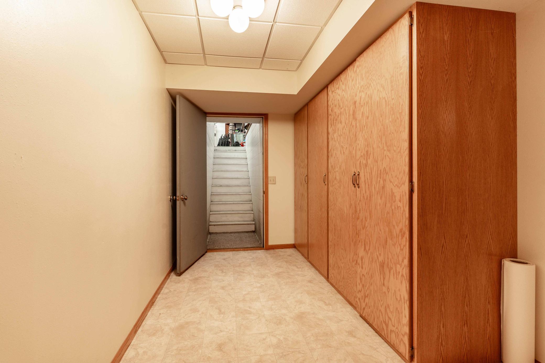 1098 Westside Drive