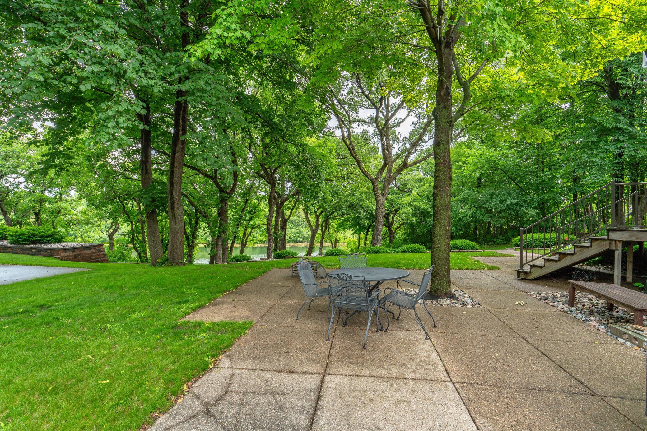 1098 Westside Drive