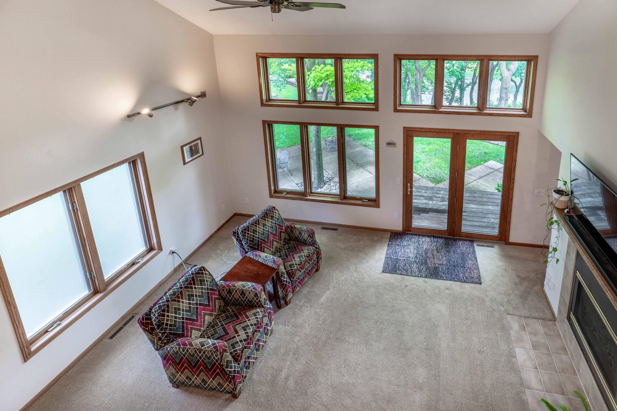 1098 Westside Drive