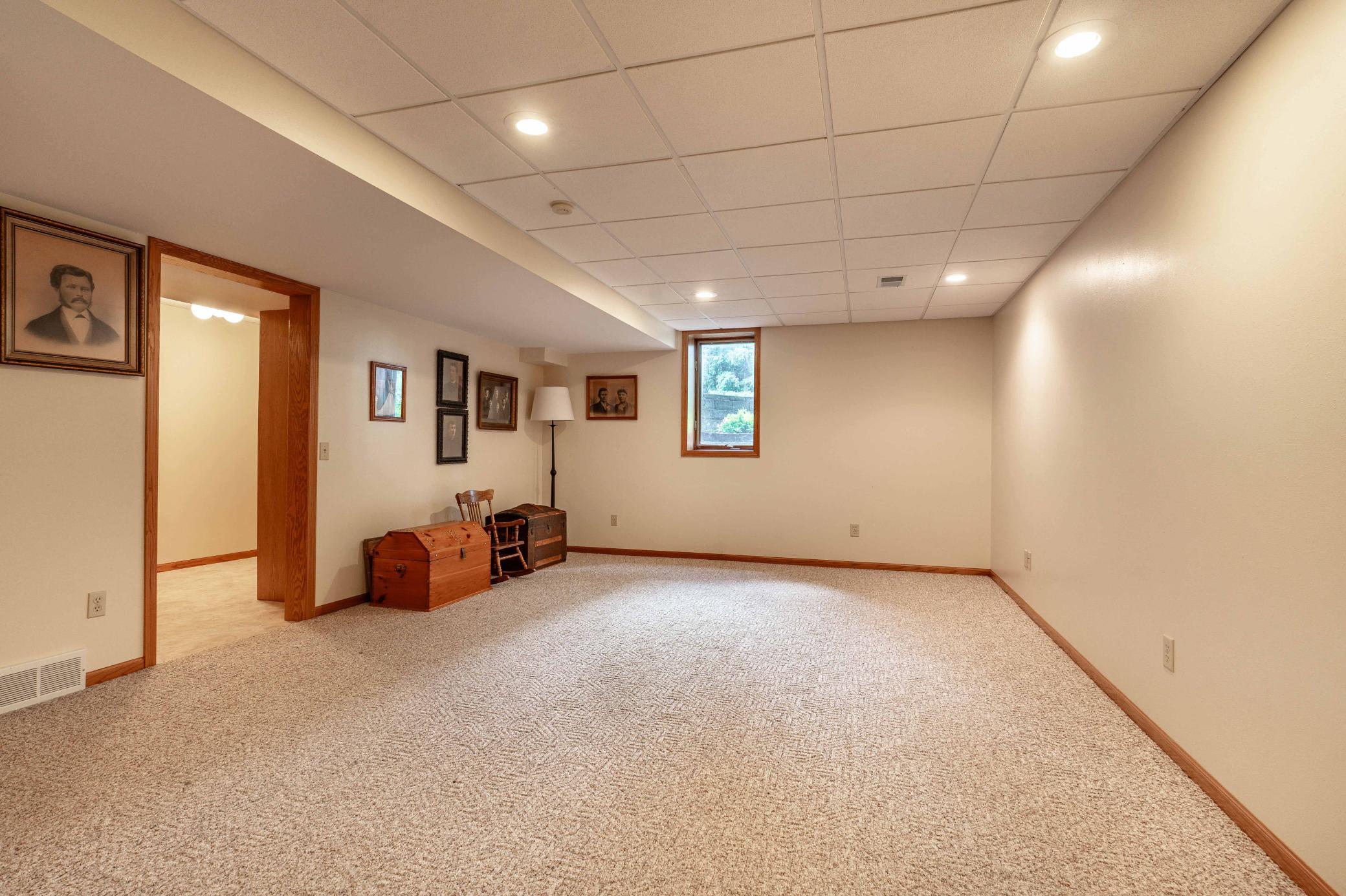 1098 Westside Drive