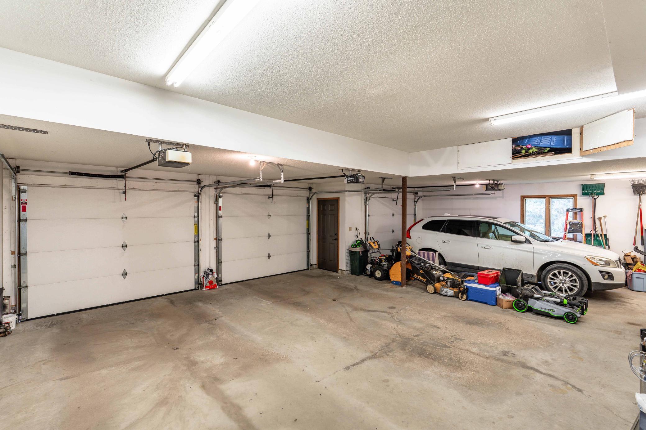 1098 Westside Drive