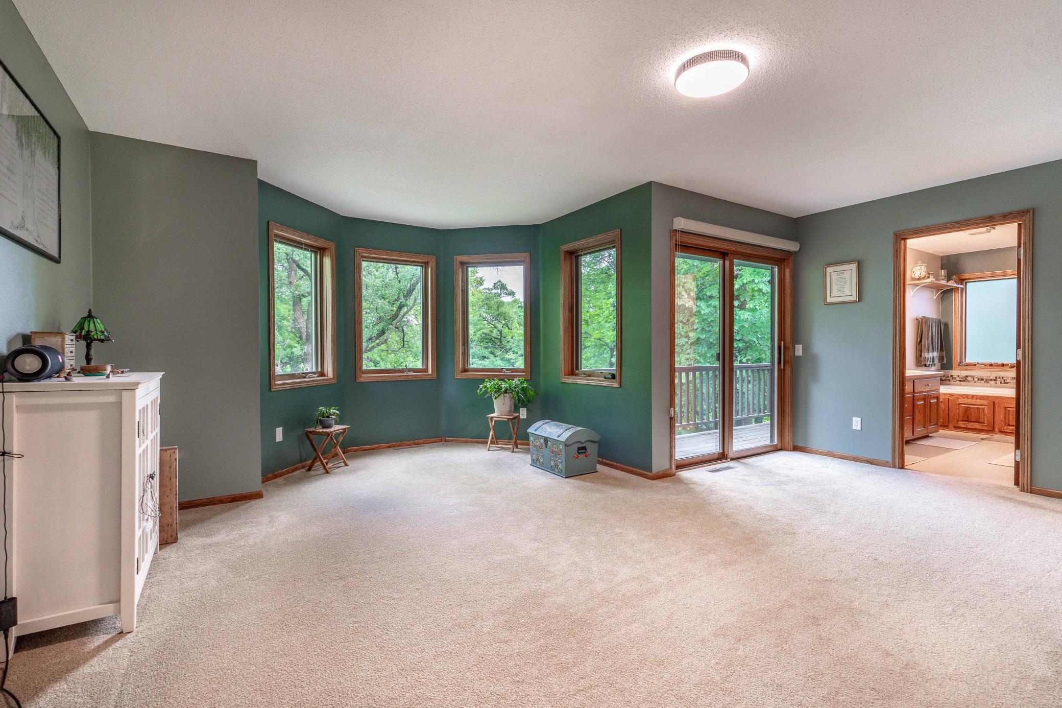1098 Westside Drive