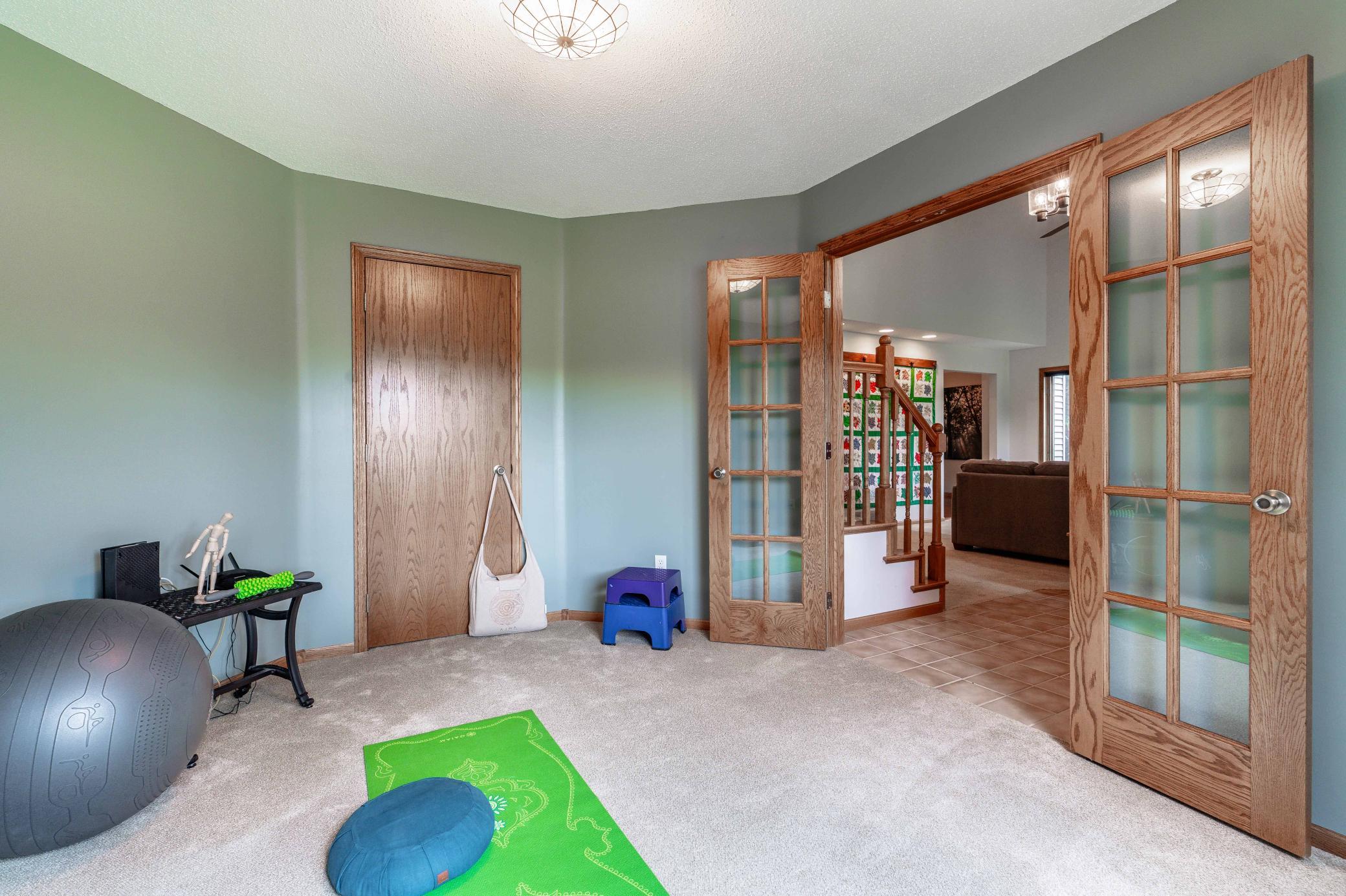1098 Westside Drive