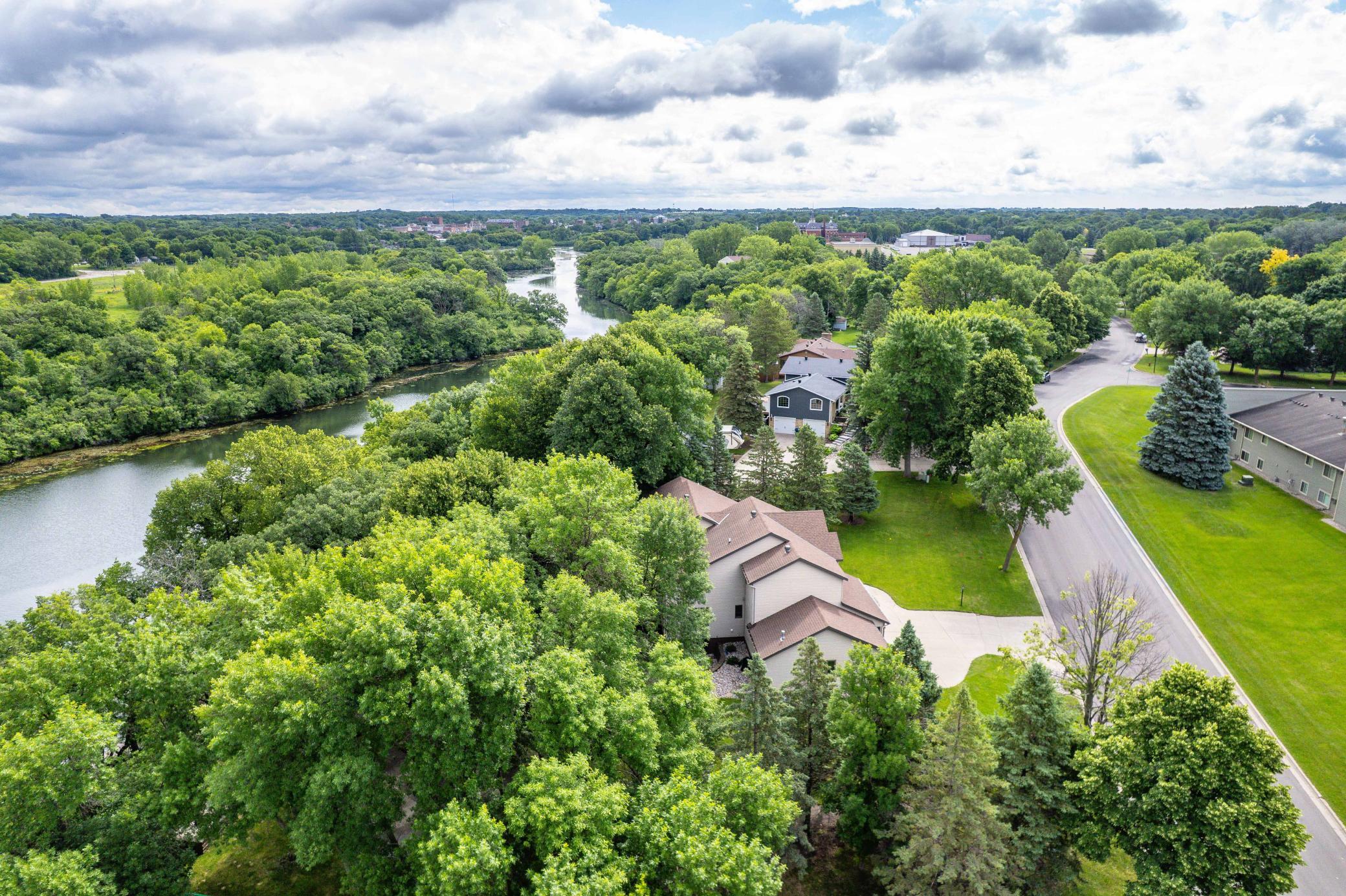 1098 Westside Drive