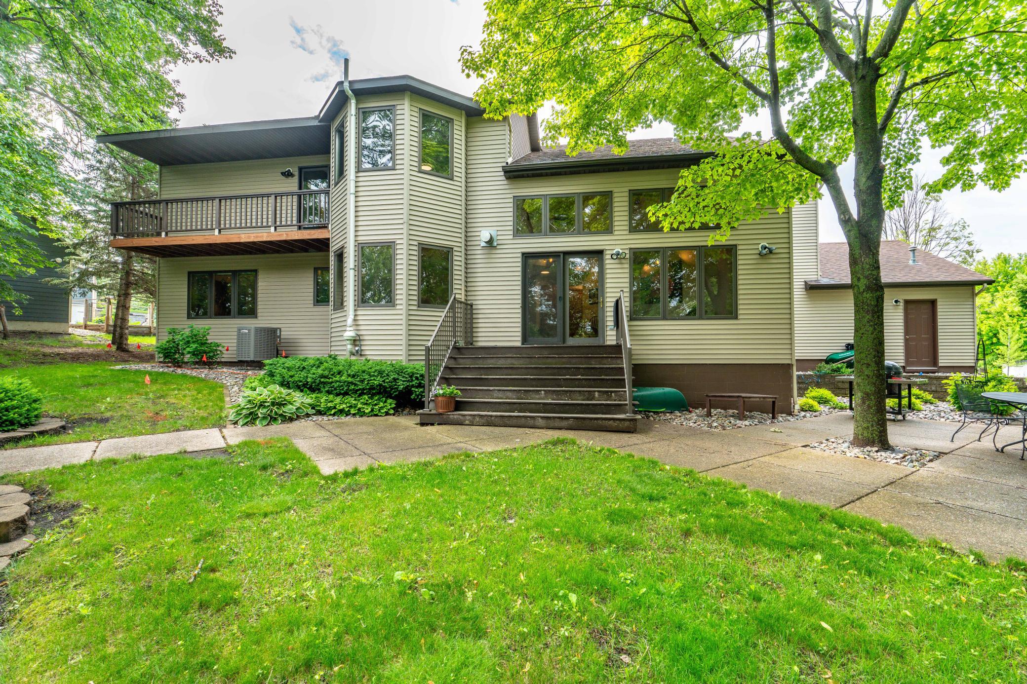 1098 Westside Drive