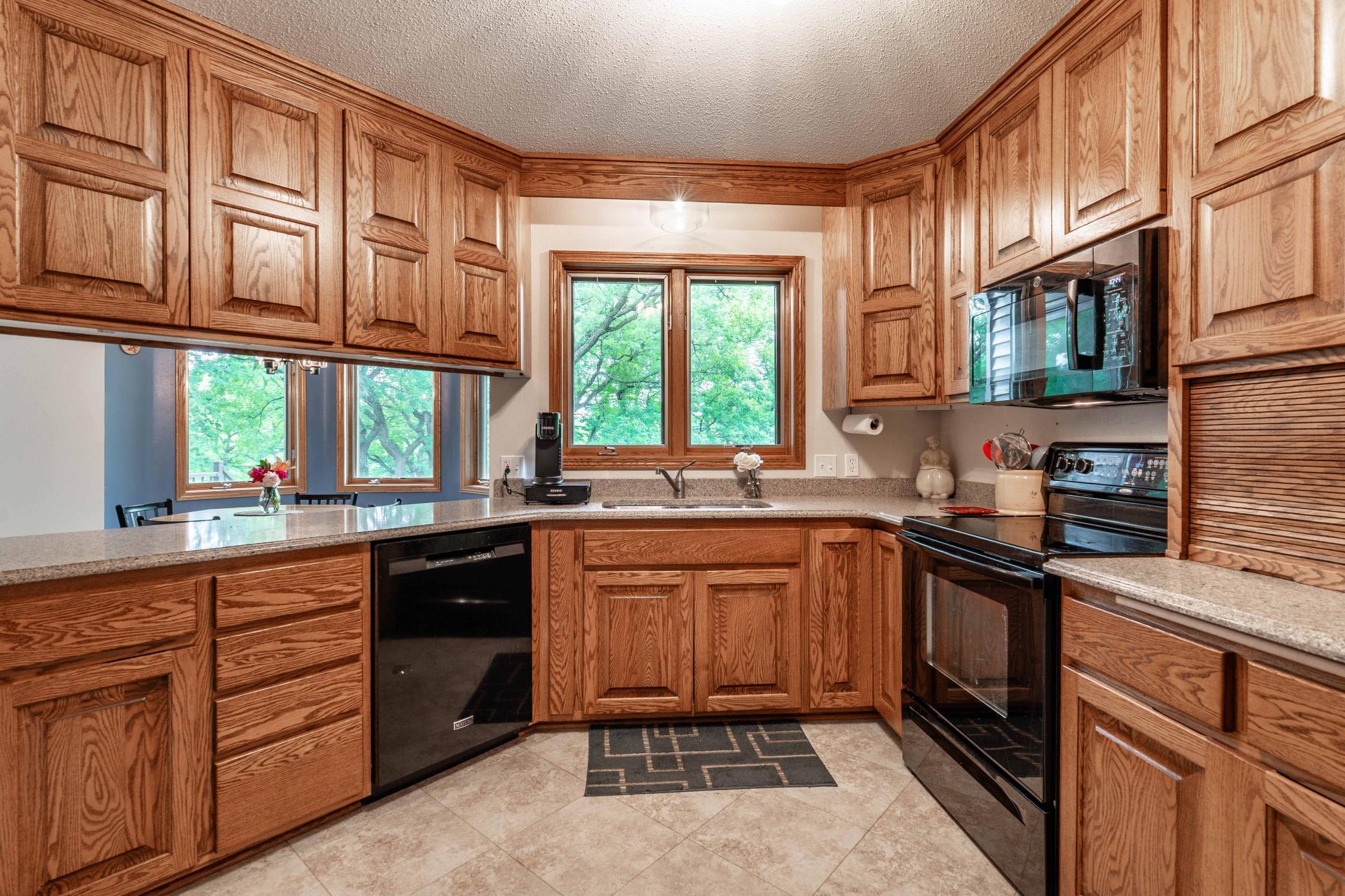 1098 Westside Drive