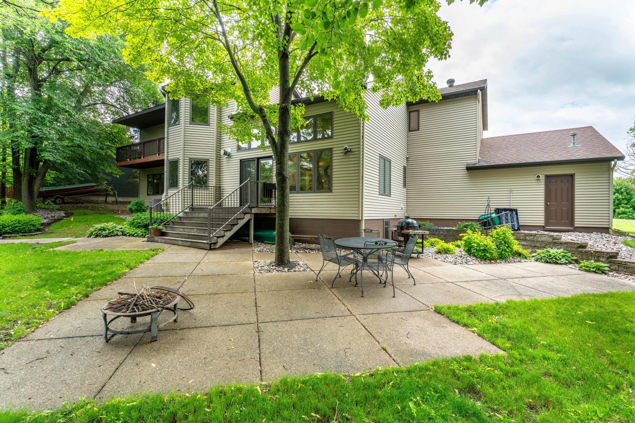 1098 Westside Drive