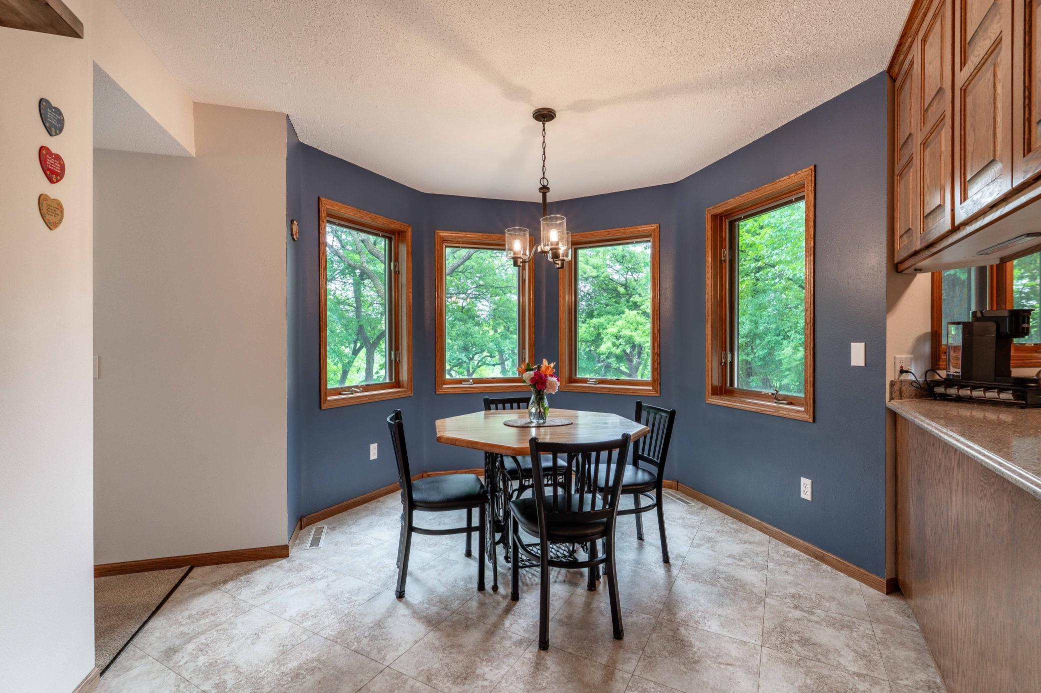 1098 Westside Drive