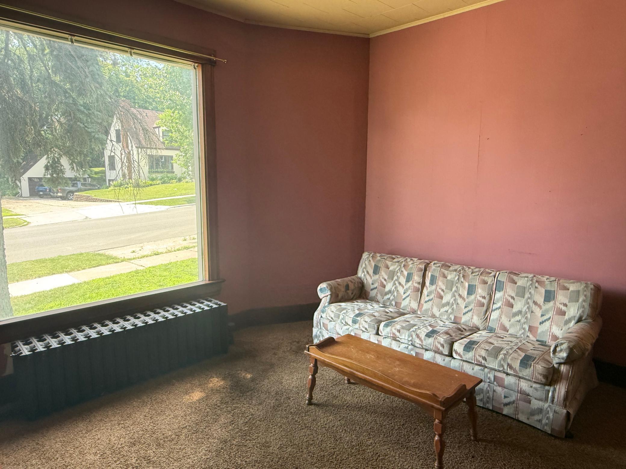 528 W Summit Avenue