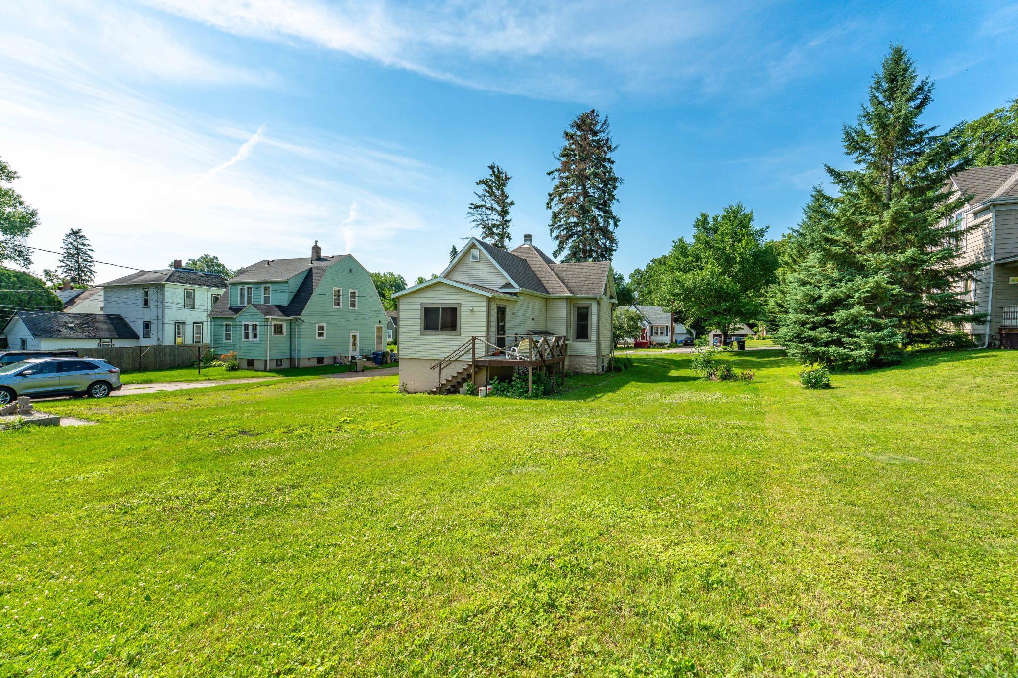 528 W Summit Avenue