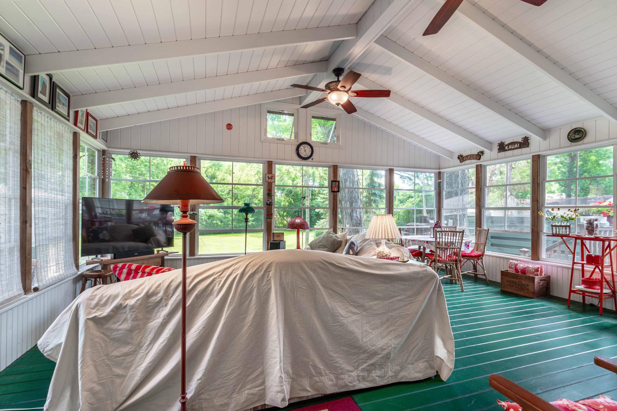 524 Guttenberg Heights
