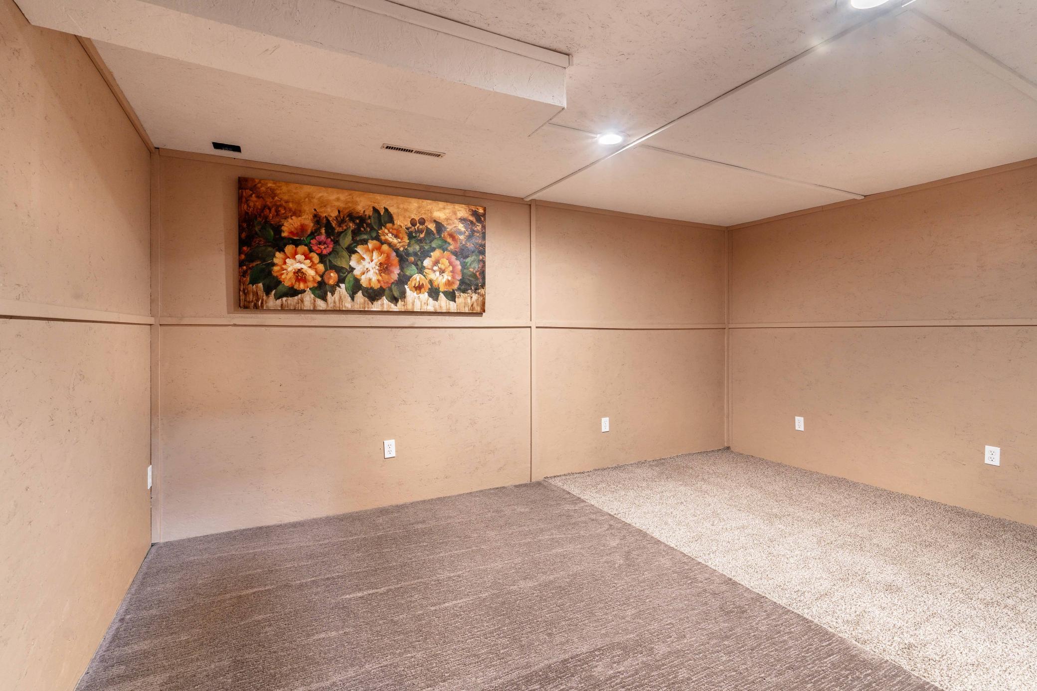 101 W Hillside Avenue