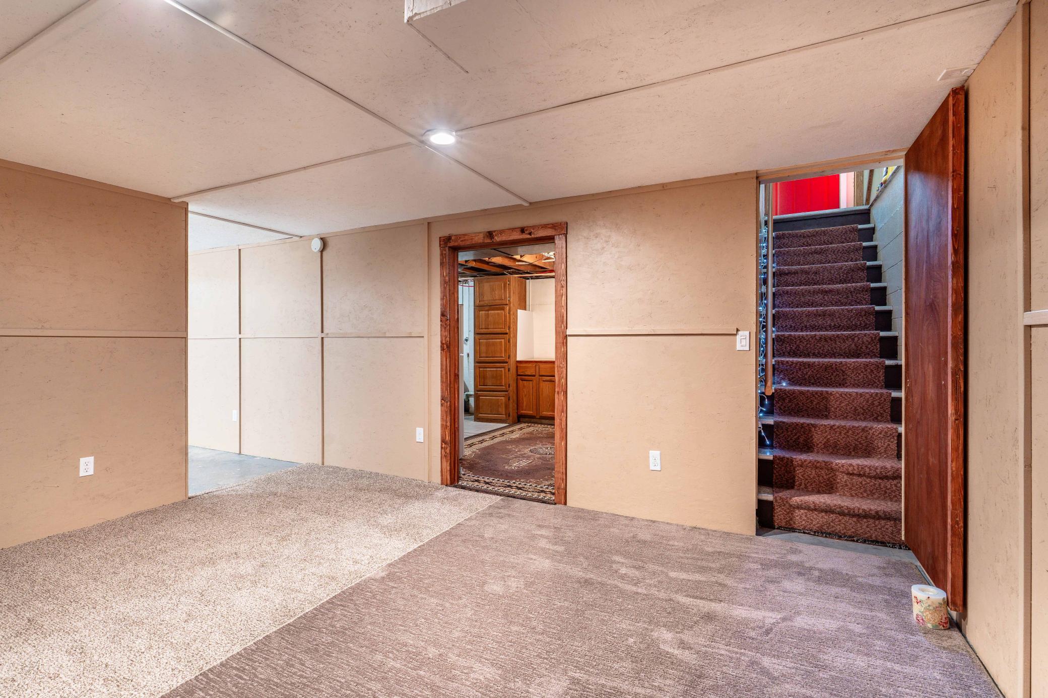 101 W Hillside Avenue