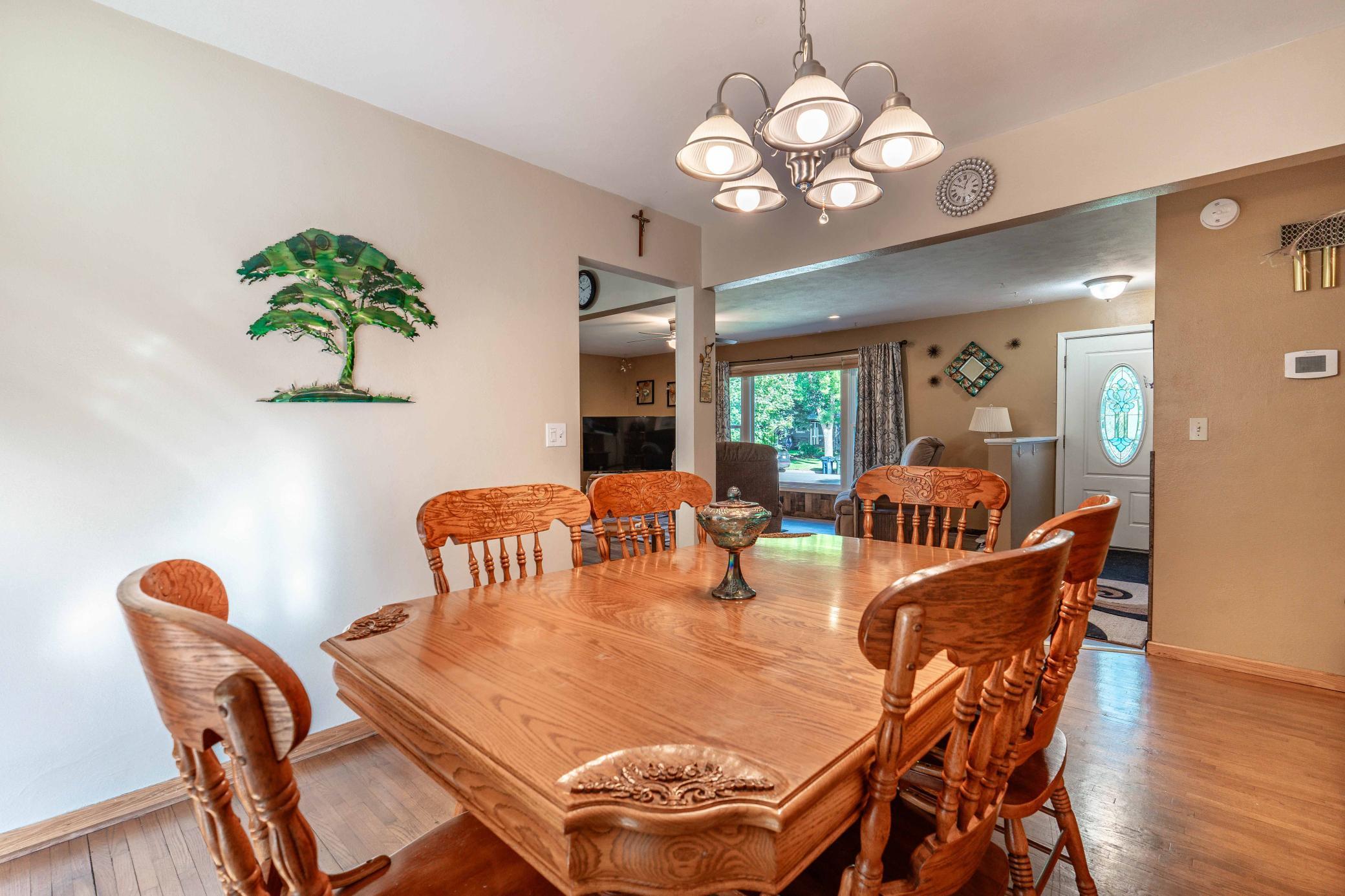 101 W Hillside Avenue