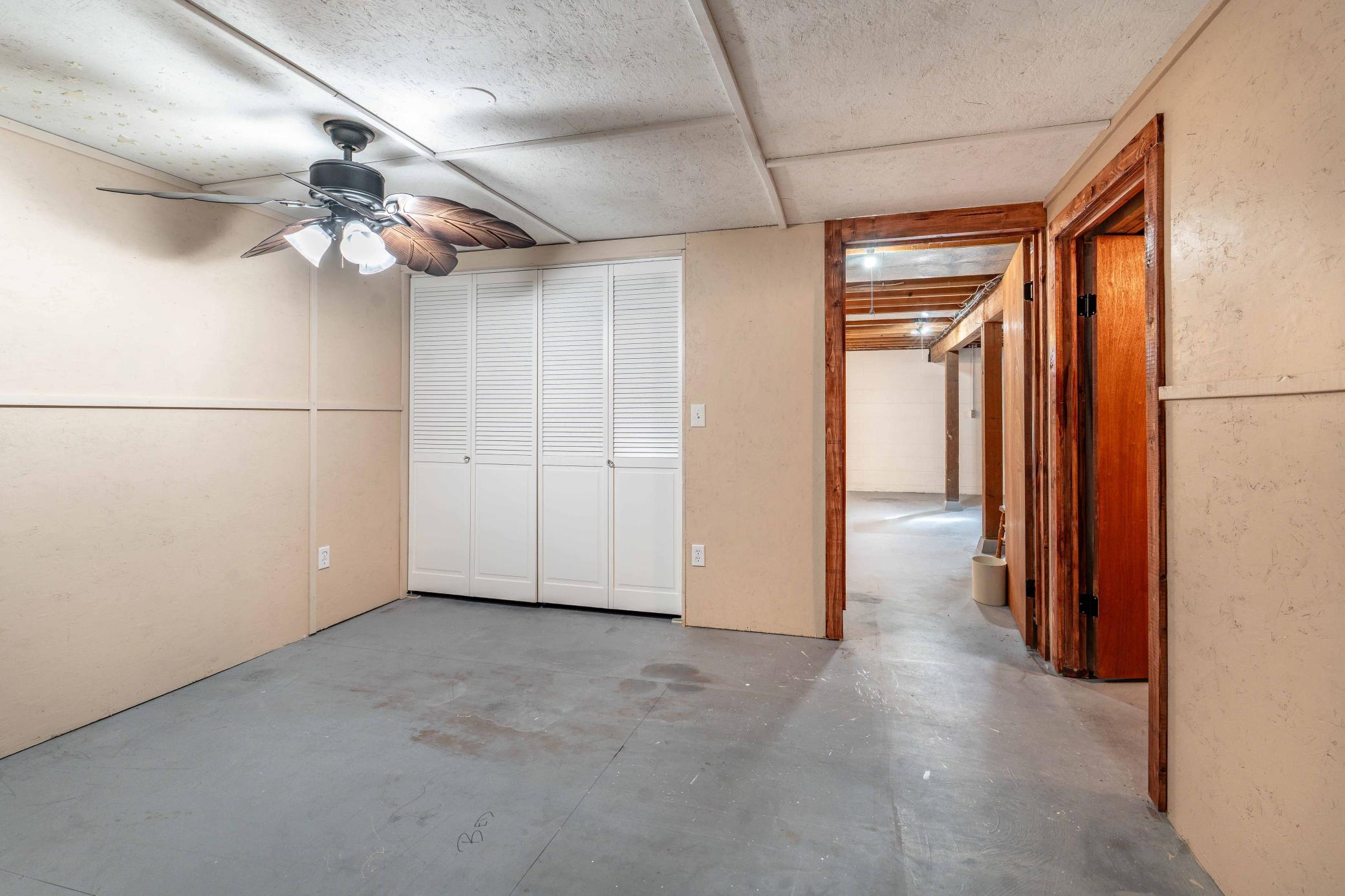 101 W Hillside Avenue