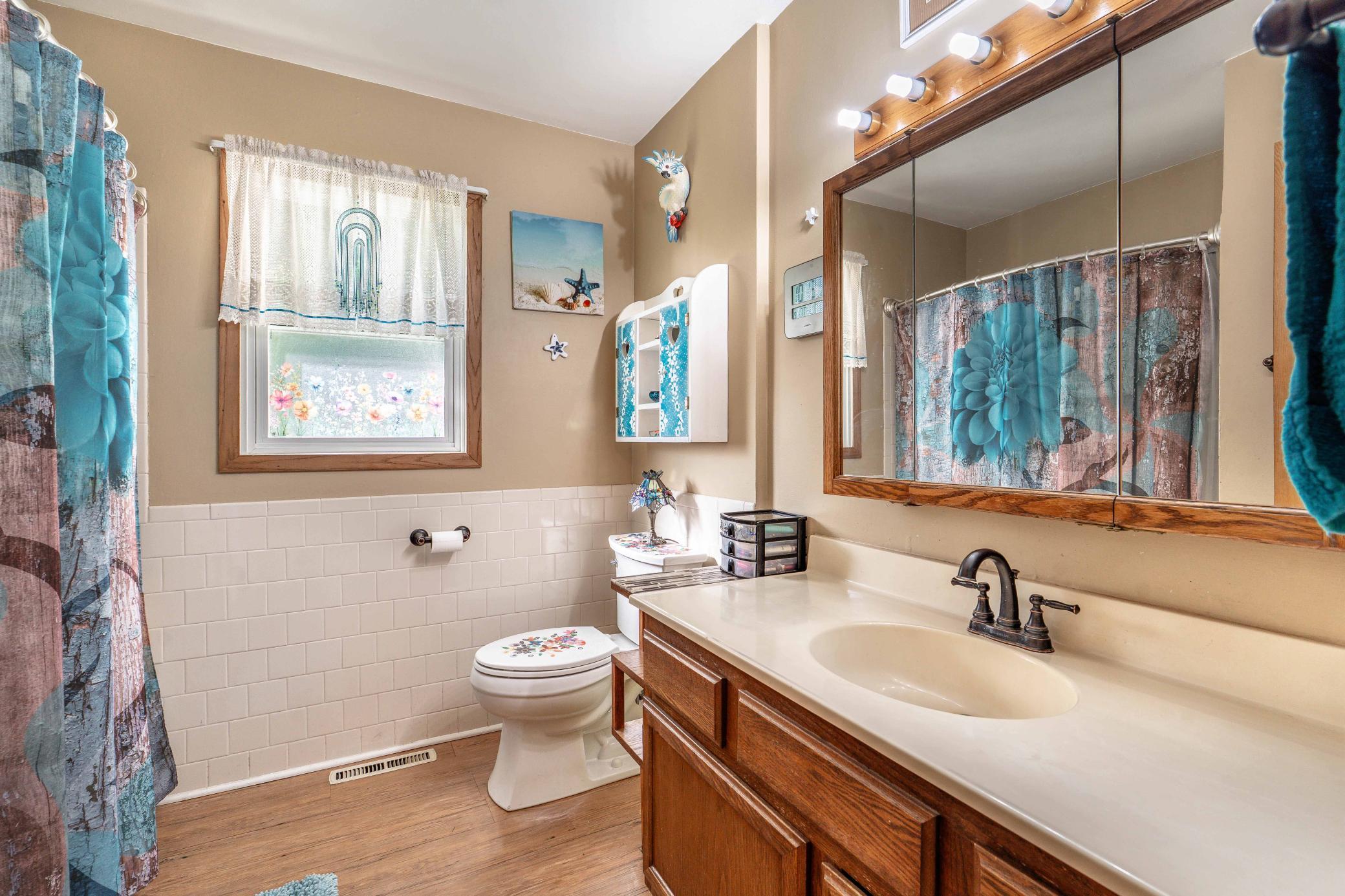 101 W Hillside Avenue
