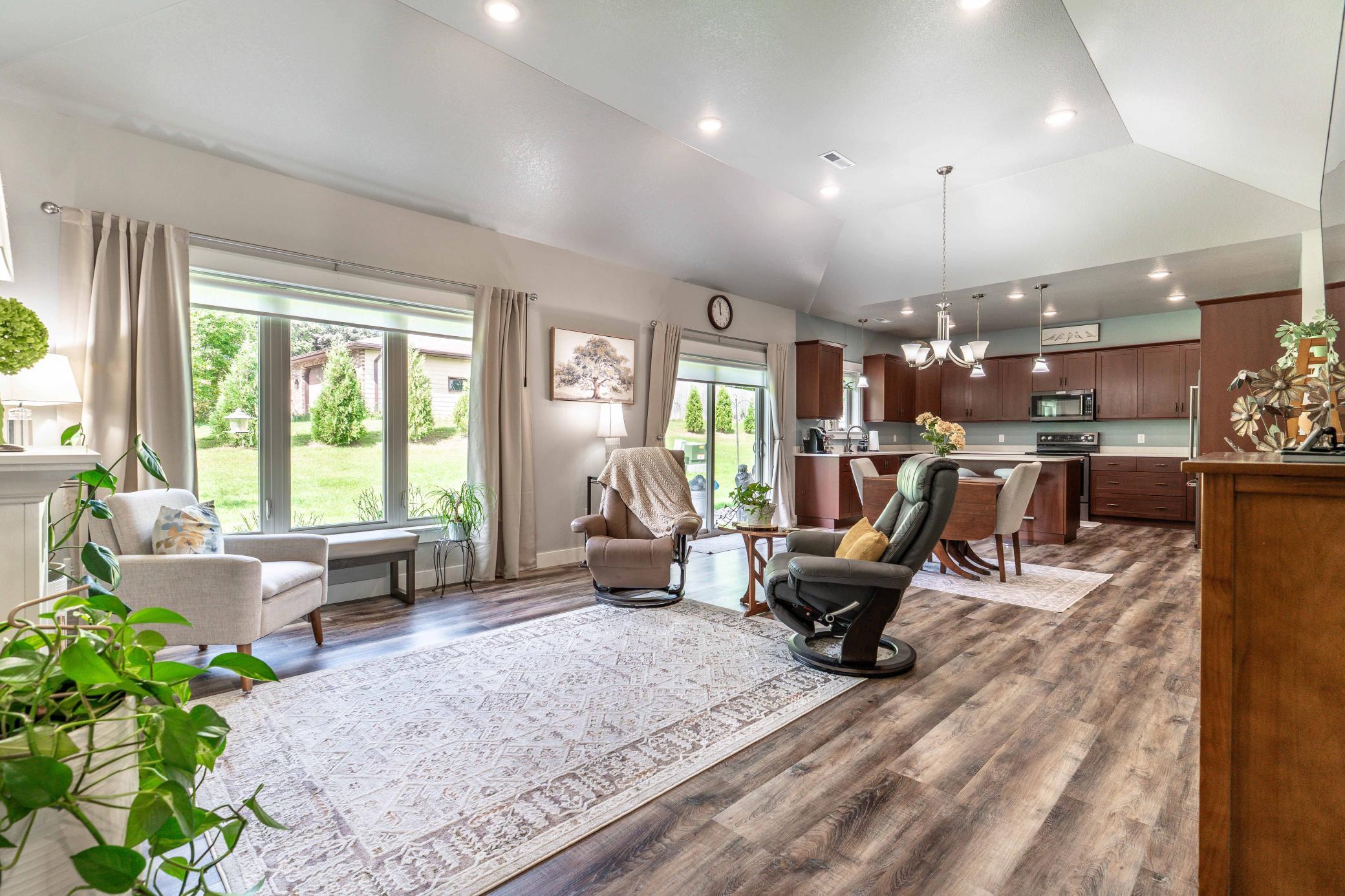 740 Oak Trail