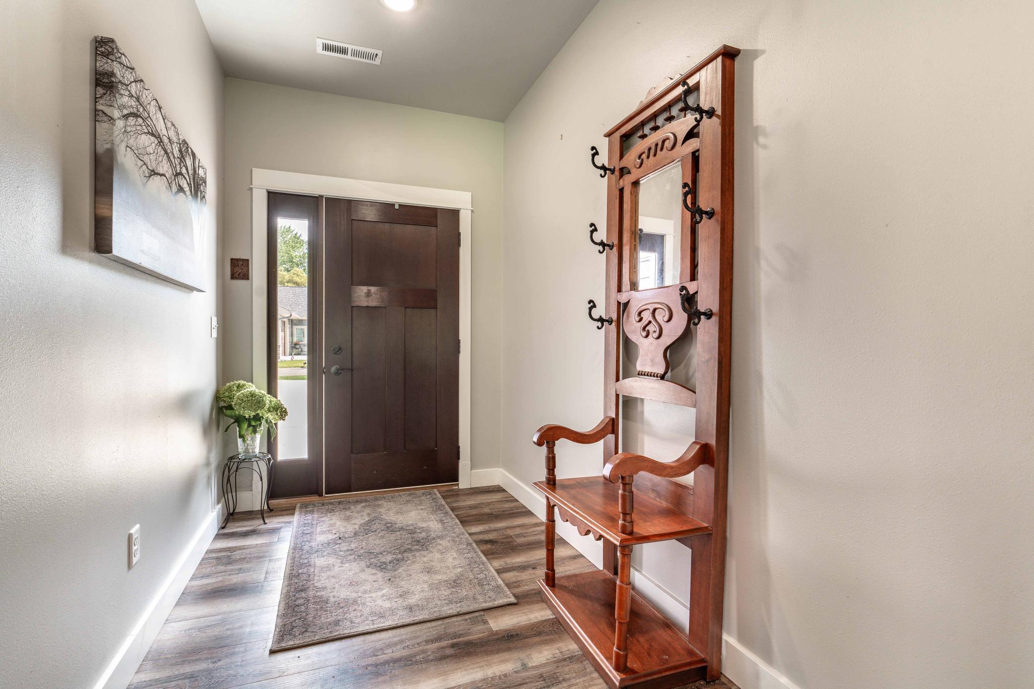 740 Oak Trail