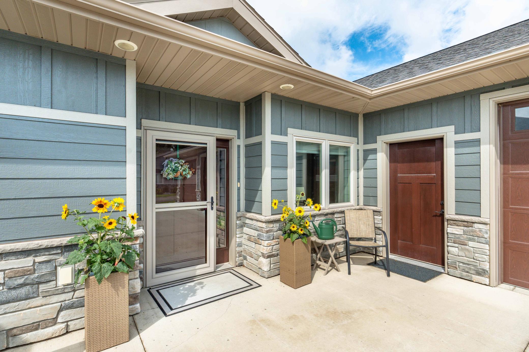 740 Oak Trail
