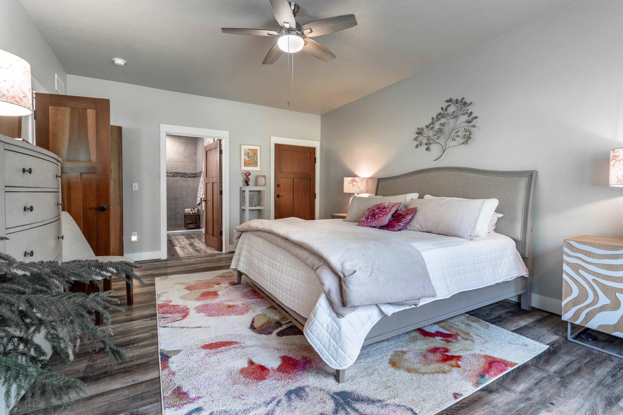 740 Oak Trail