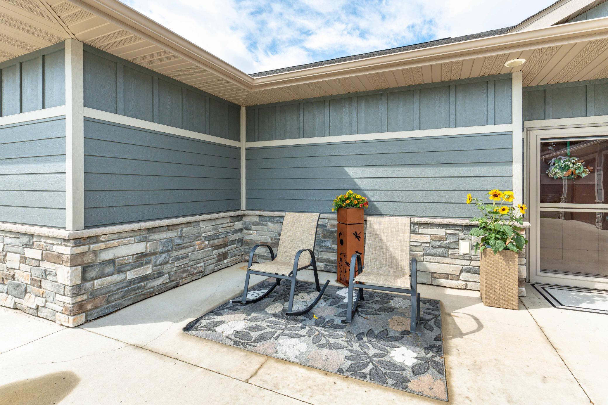 740 Oak Trail