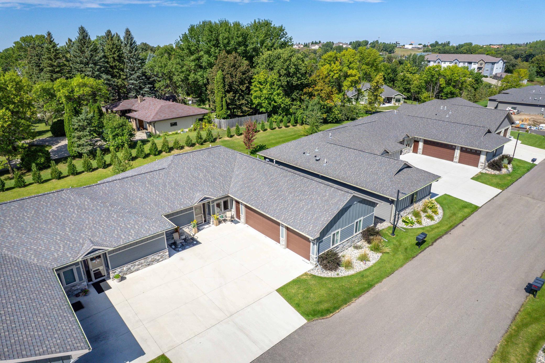 740 Oak Trail