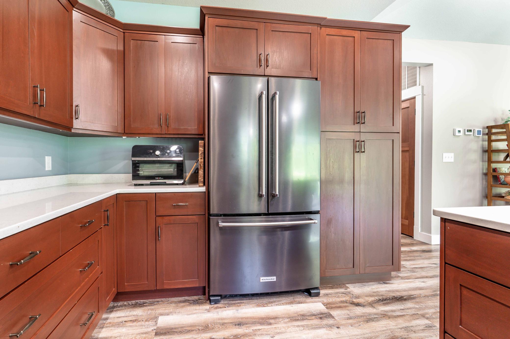 740 Oak Trail