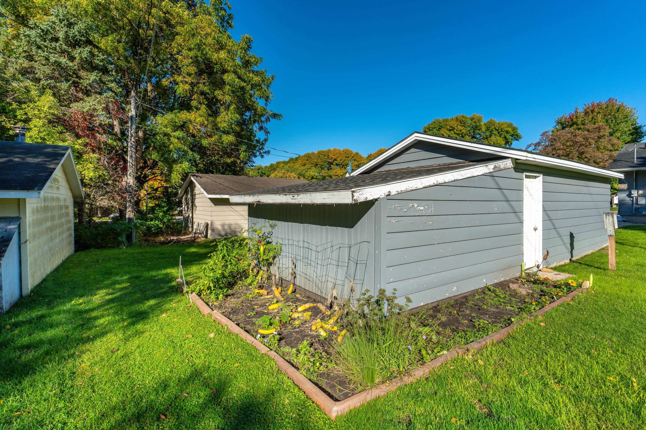 412 E Everett Avenue
