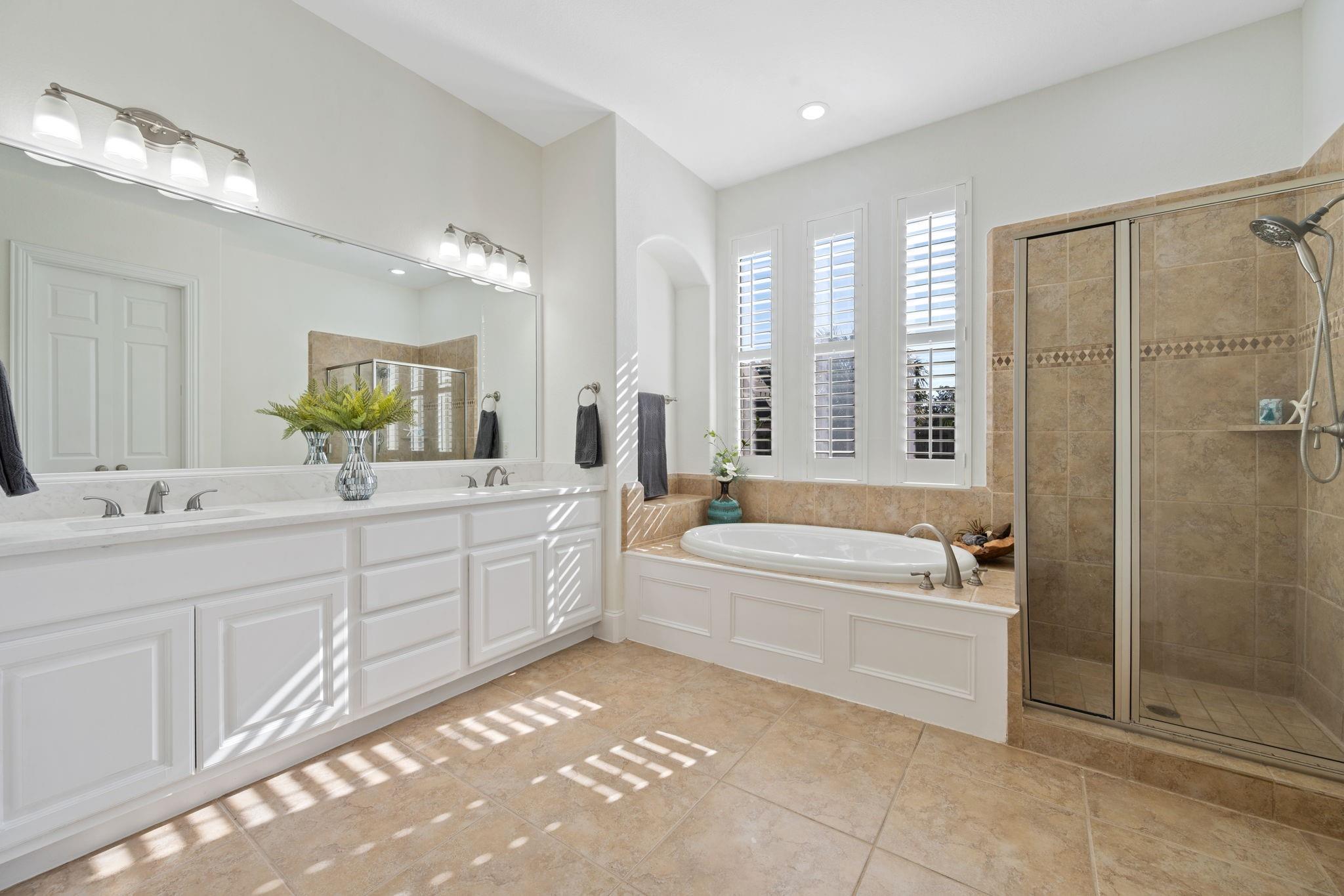 11826 Biscayne Pass Lane