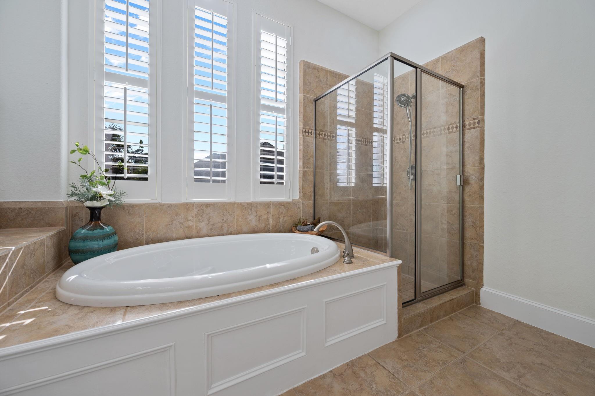 11826 Biscayne Pass Lane