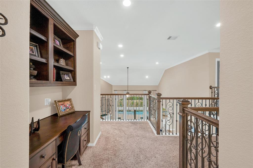 5802 Vineyard Creek Lane