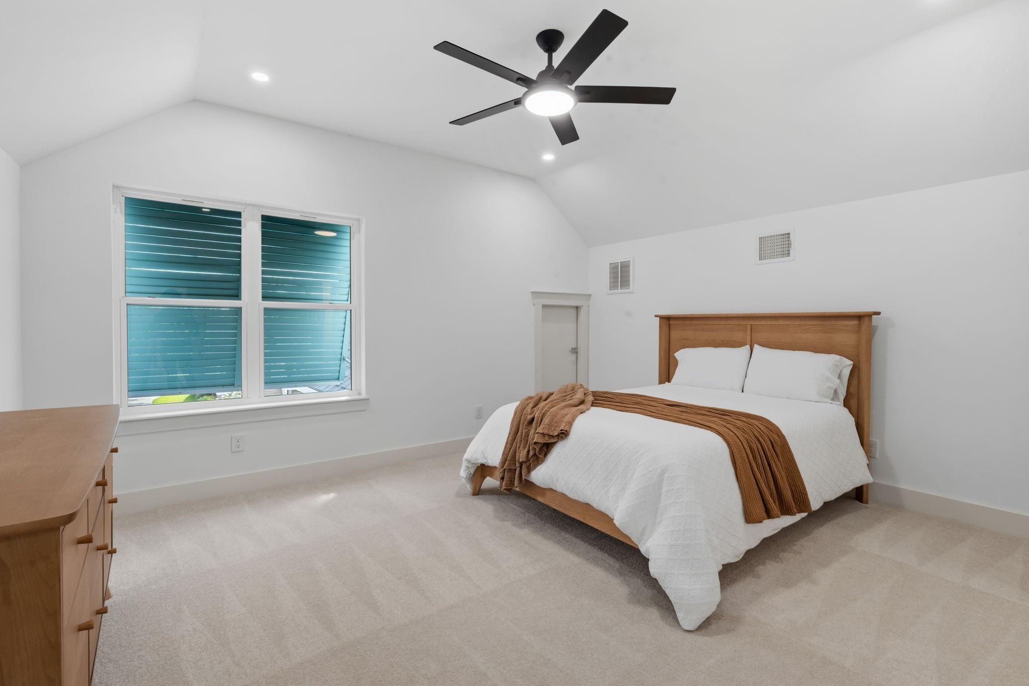 3405 Oak Alley Court